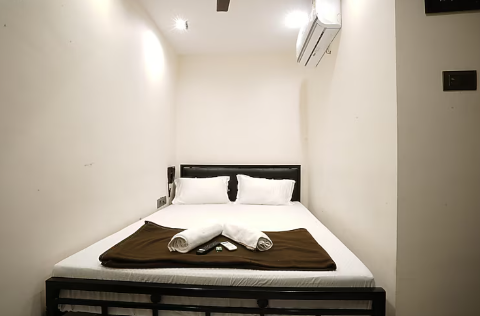 Hotel Blissful Compact Room 2