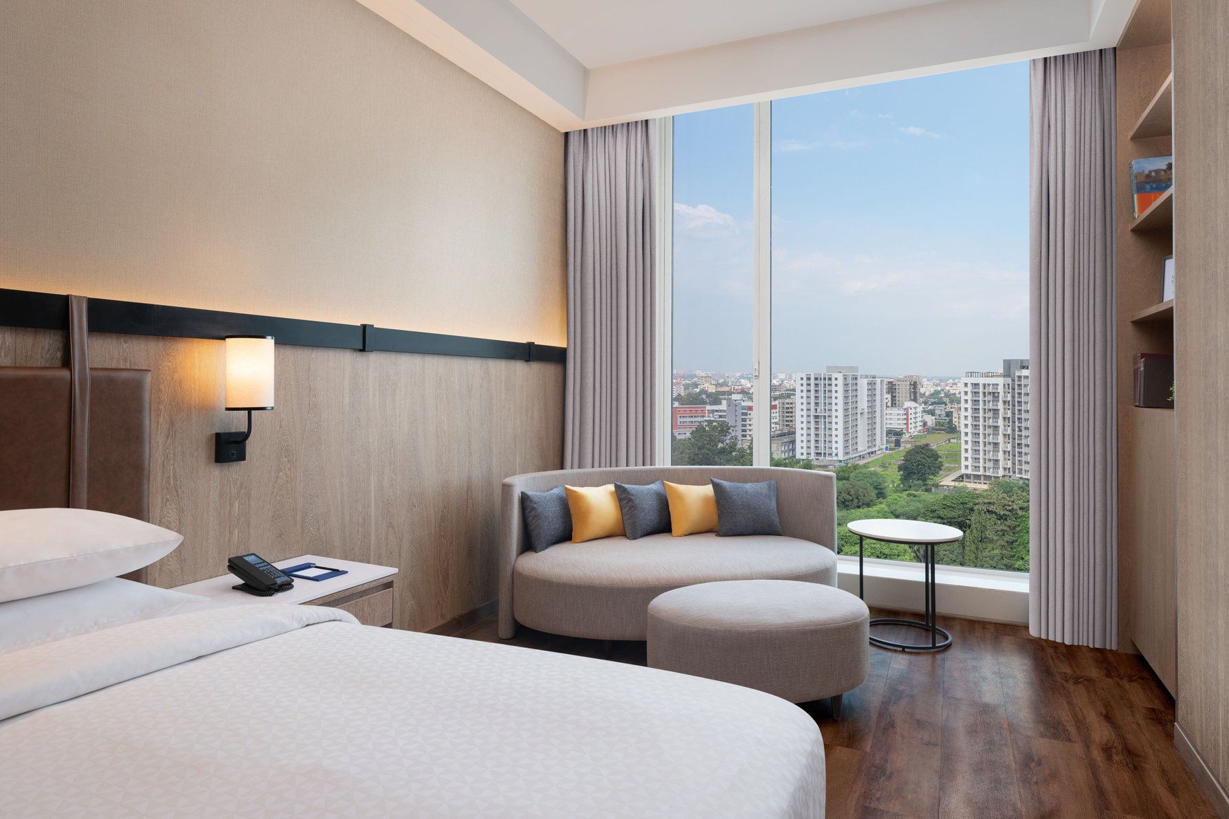 Four Points by Sheraton Nashik Suite, 1 King, City view 2