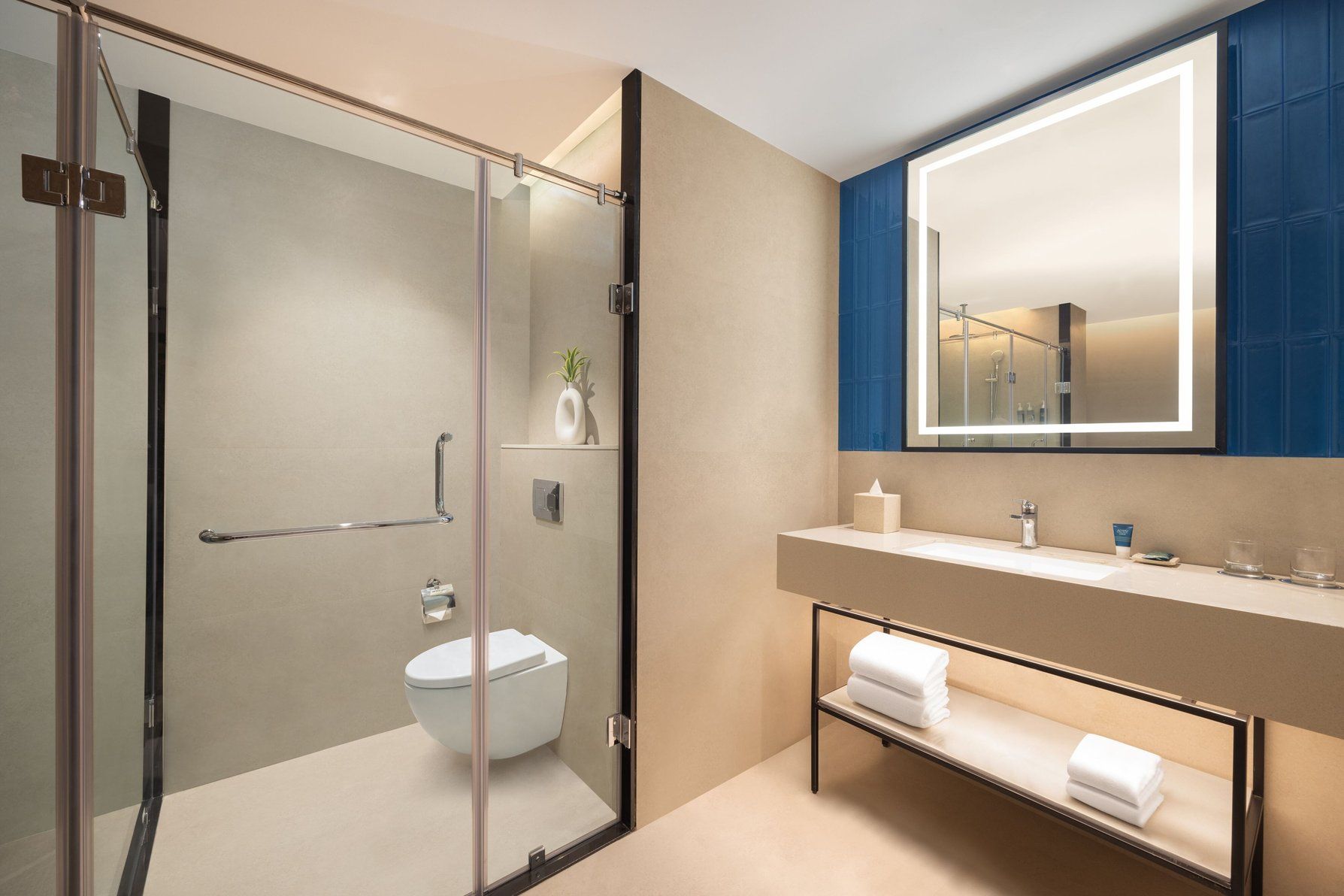 Four Points by Sheraton Nashik Suite, 1 King, City view 3