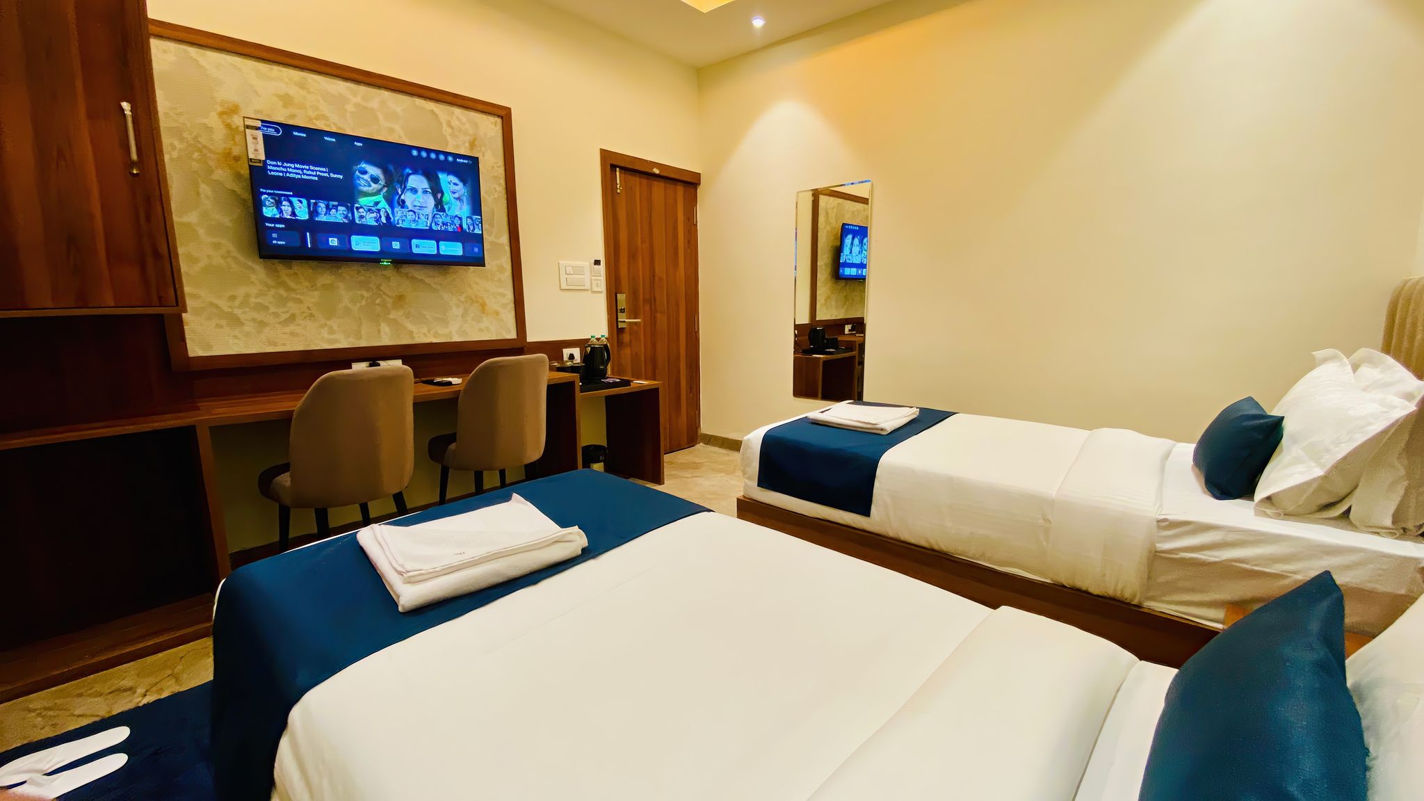 The Velar Hotel, Vijay Nagar Family Room 3