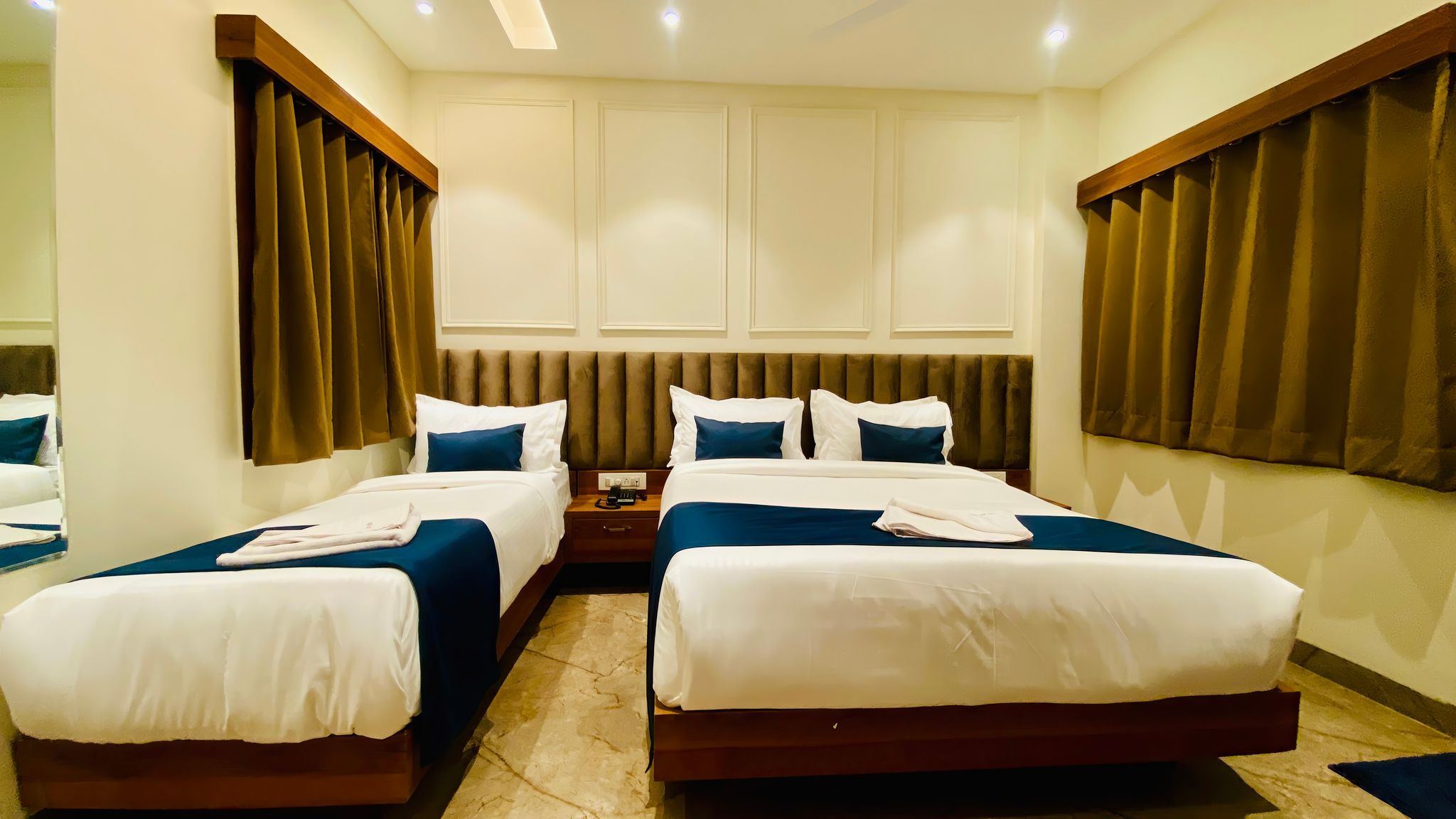 The Velar Hotel, Vijay Nagar Family Room 2