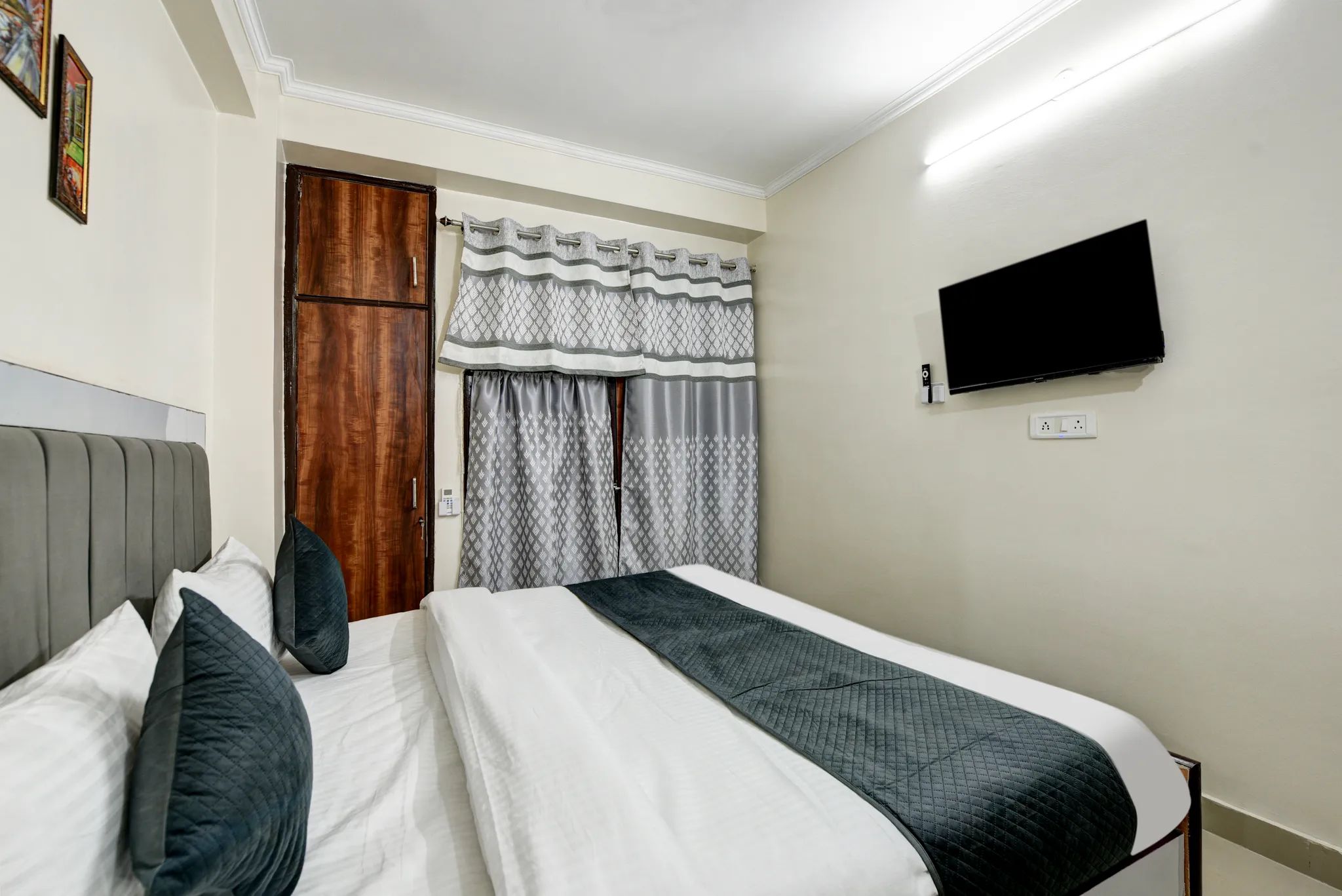 2 BHK STUDIO APARTMENT FULLY FURNISH