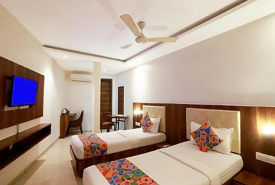 Deluxe Twin Bed Room