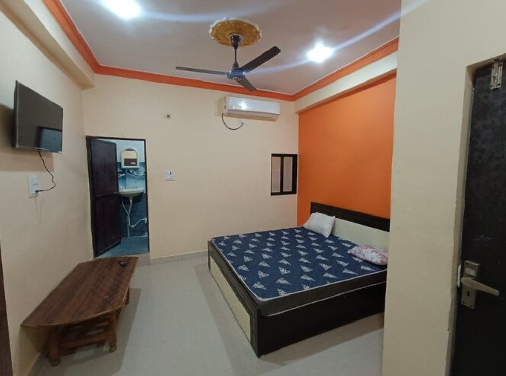 Hotel Tandan Shree Deluxe Room AC