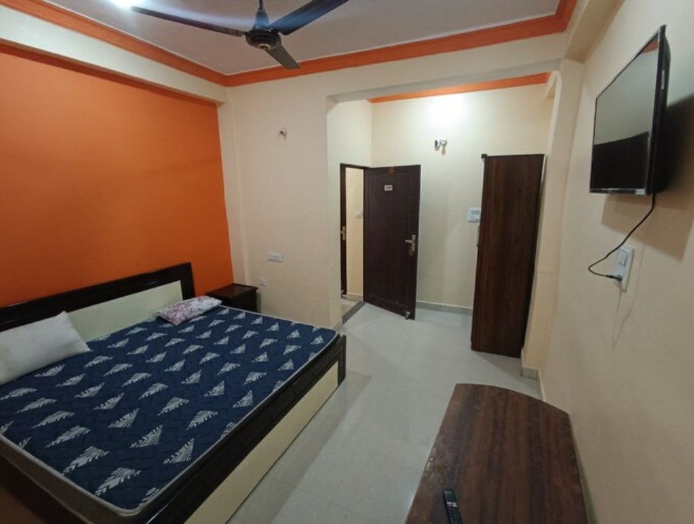 Hotel Tandan Shree Deluxe Room AC 2