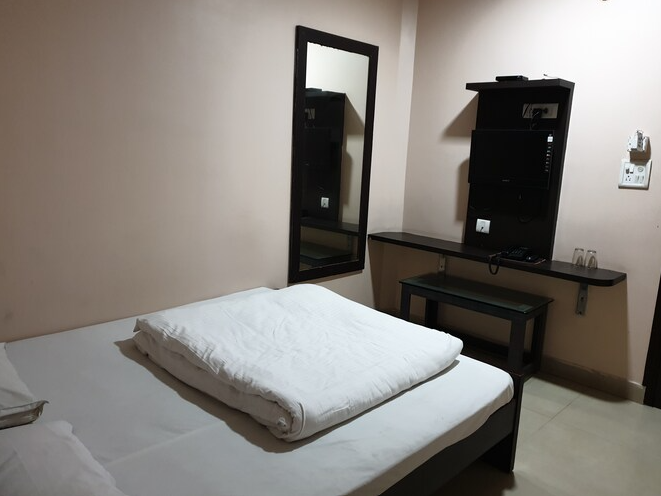 Double Deluxe Bed Room NON AC