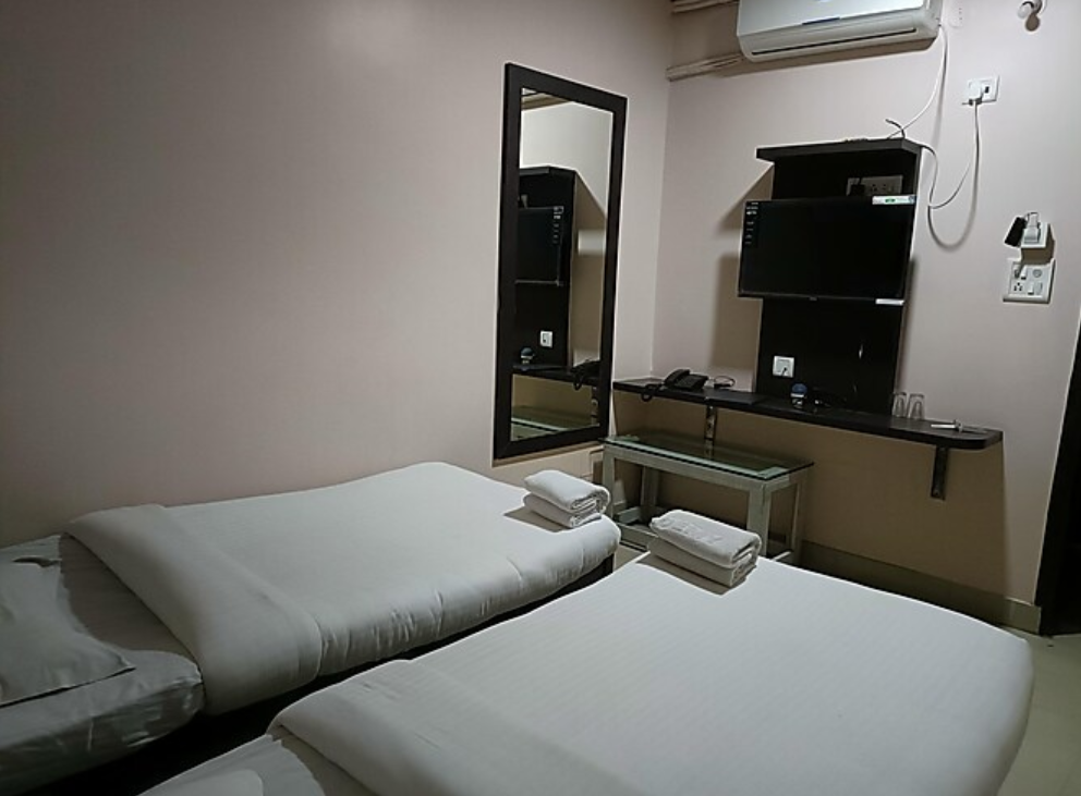 Double Deluxe AC room