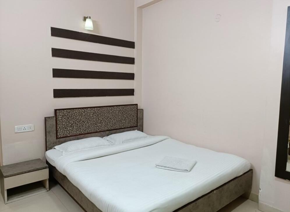 Double Deluxe AC room