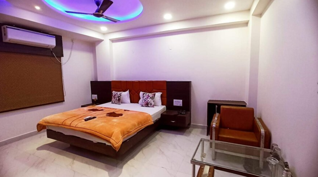 Flowers Inn Deluxe Room 2