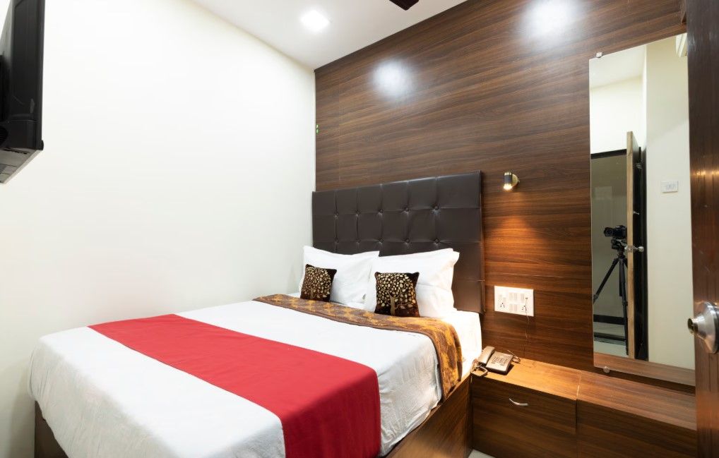 Nityanand Hotel