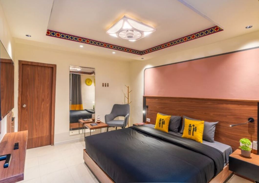 The Hosteller Dalhousie, Mall Road Deluxe Double Room 4