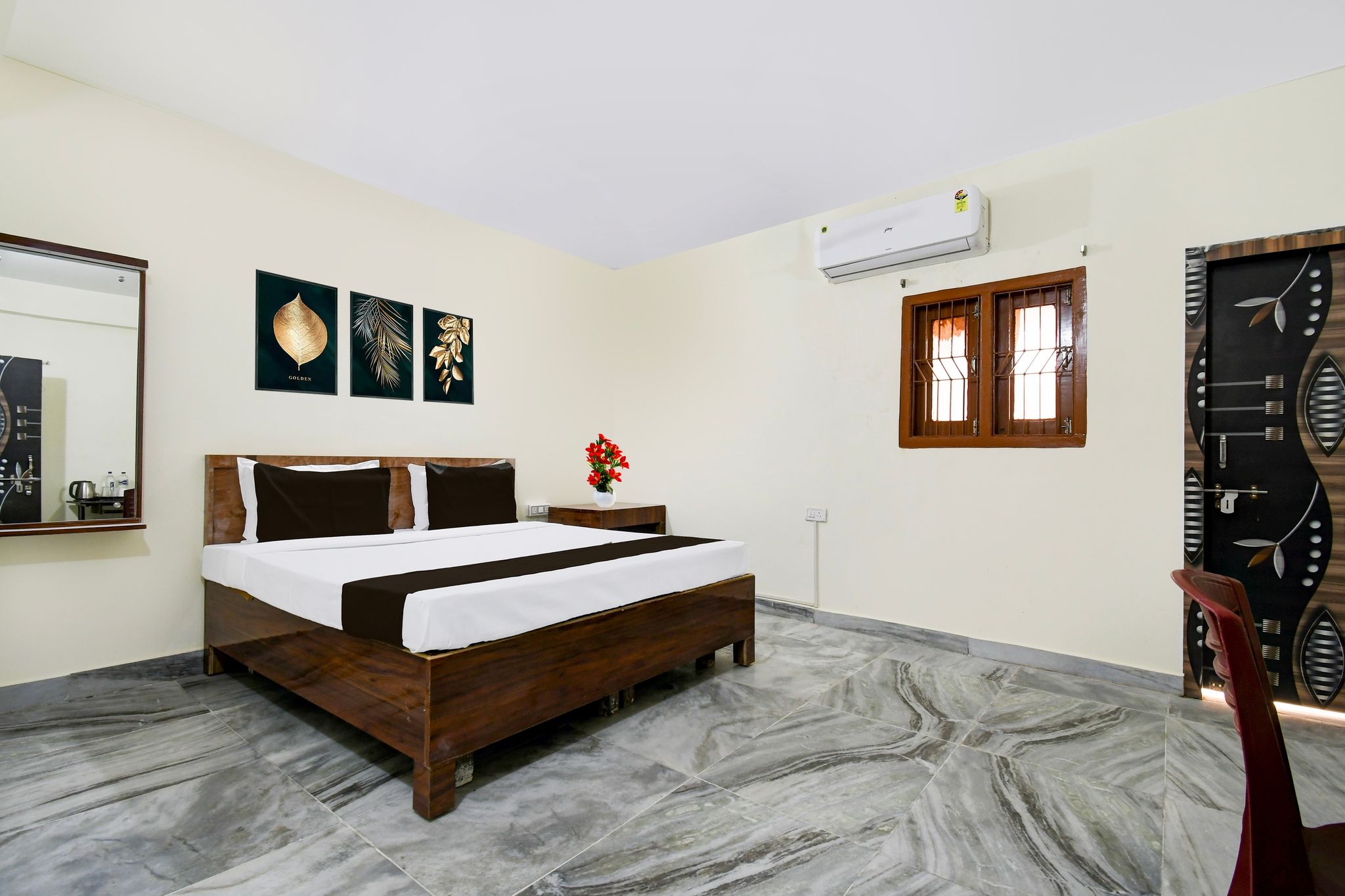 Super Hotel O Khandagiri Near DN Regalia Mall Classic 4