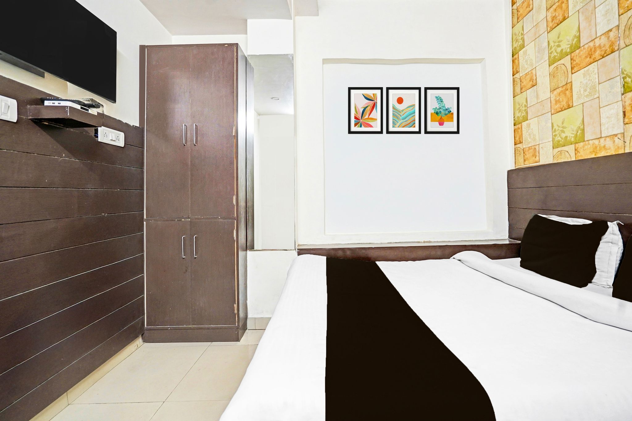 Collection O Prabhat Nagar Bareilly Classic 15