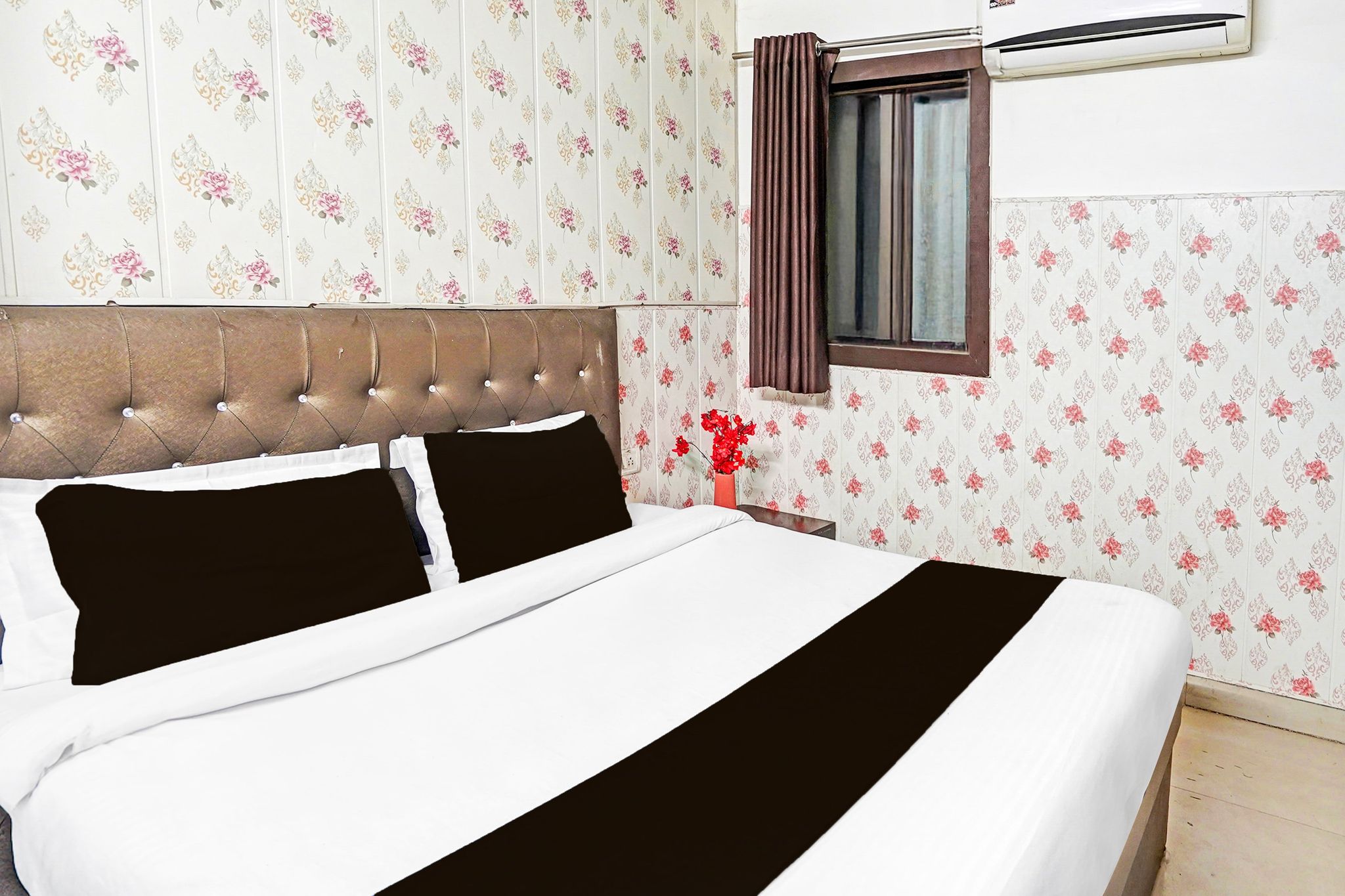 Collection O Prabhat Nagar Bareilly Classic 7