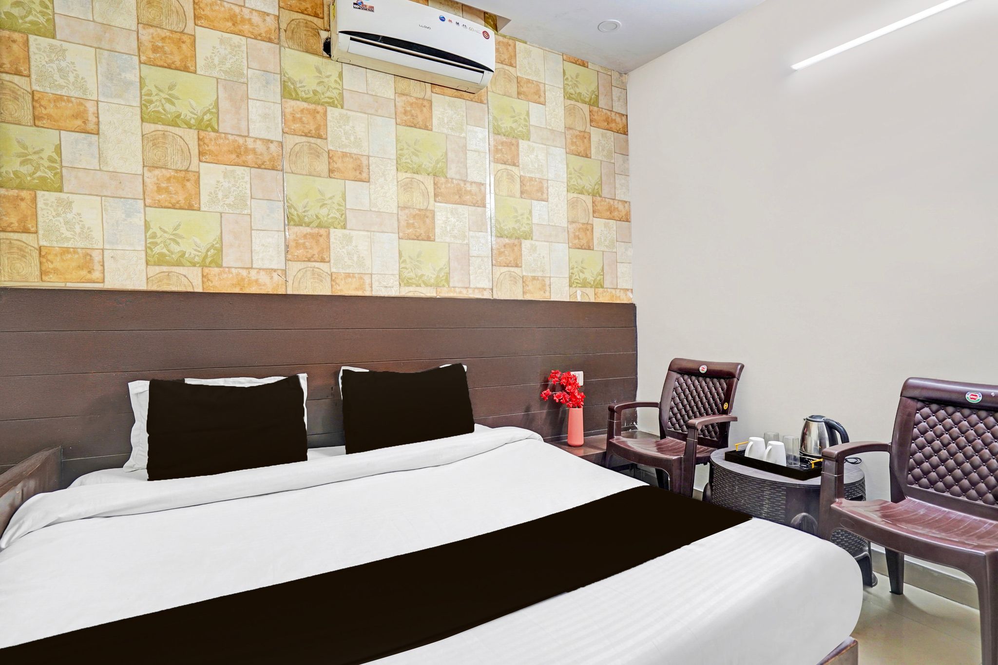 Collection O Prabhat Nagar Bareilly Classic 9