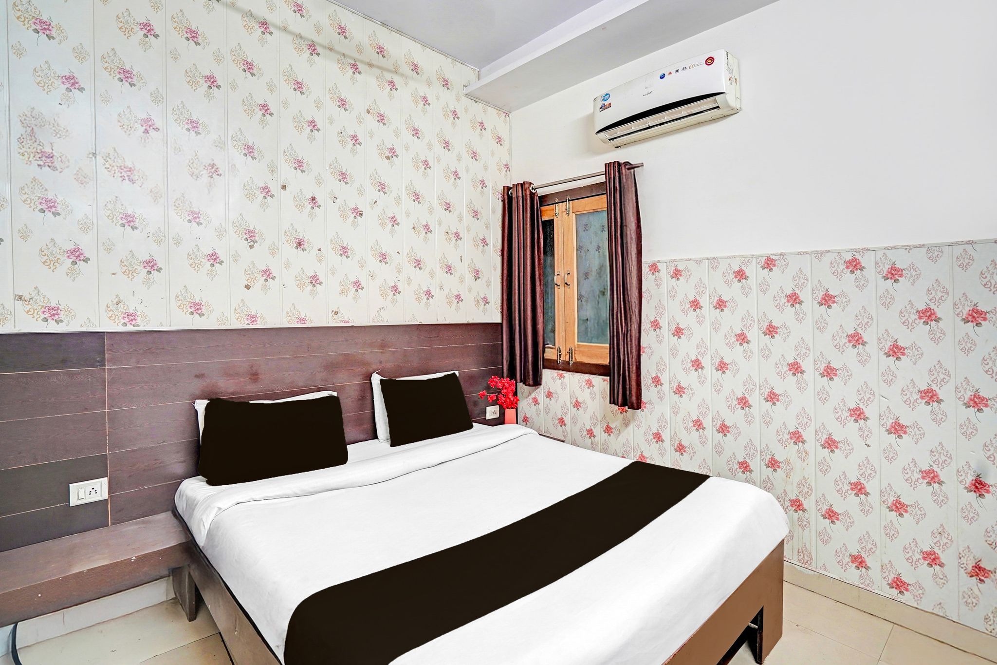 Collection O Prabhat Nagar Bareilly Classic 11