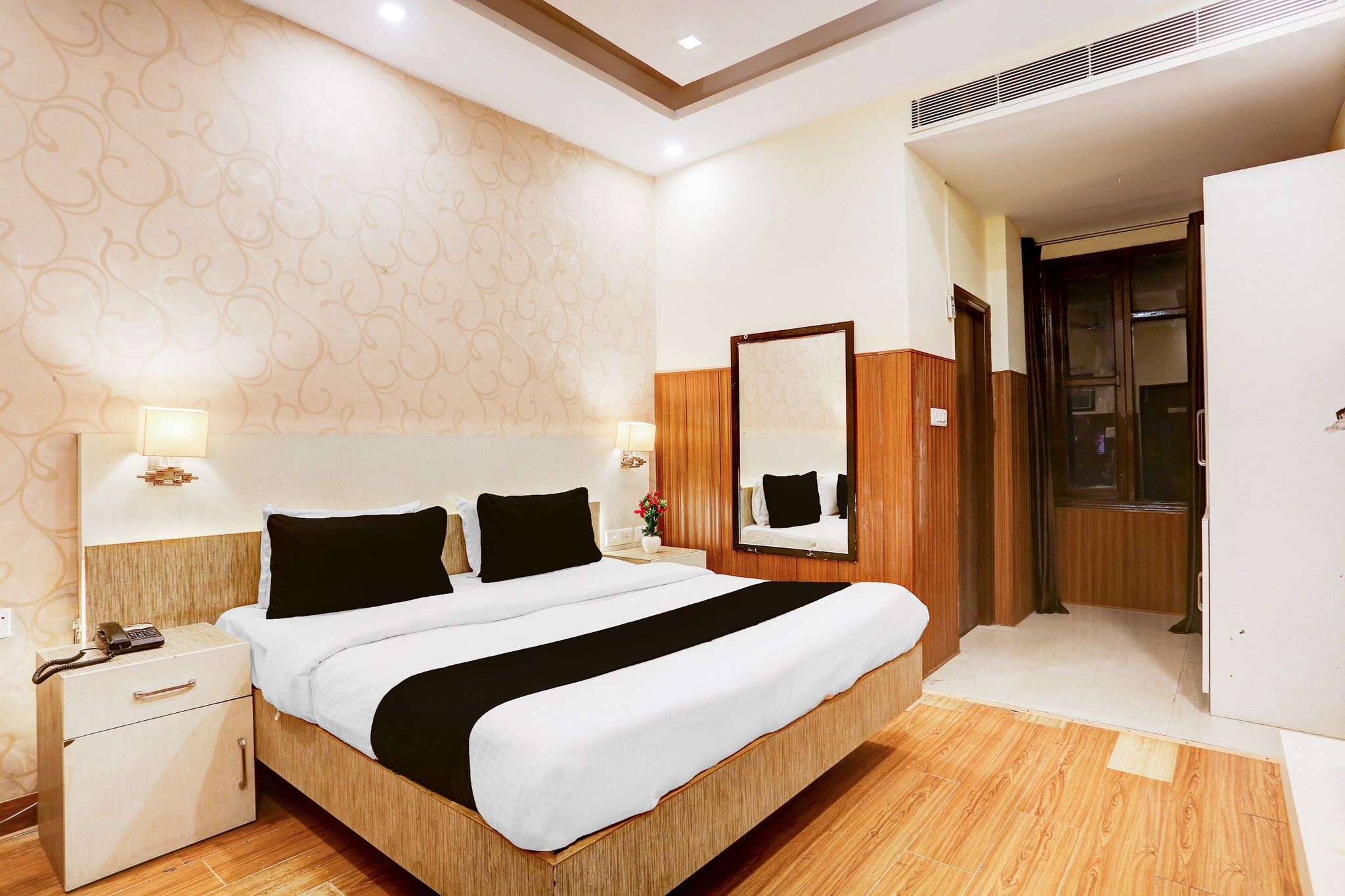 Super Townhouse Brahma Sarovar Formerly Krishna mahal Classic 6