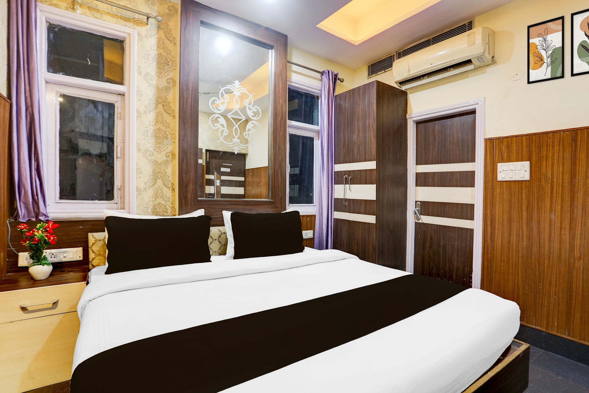 Super Townhouse Brahma Sarovar Formerly Krishna mahal Classic 10