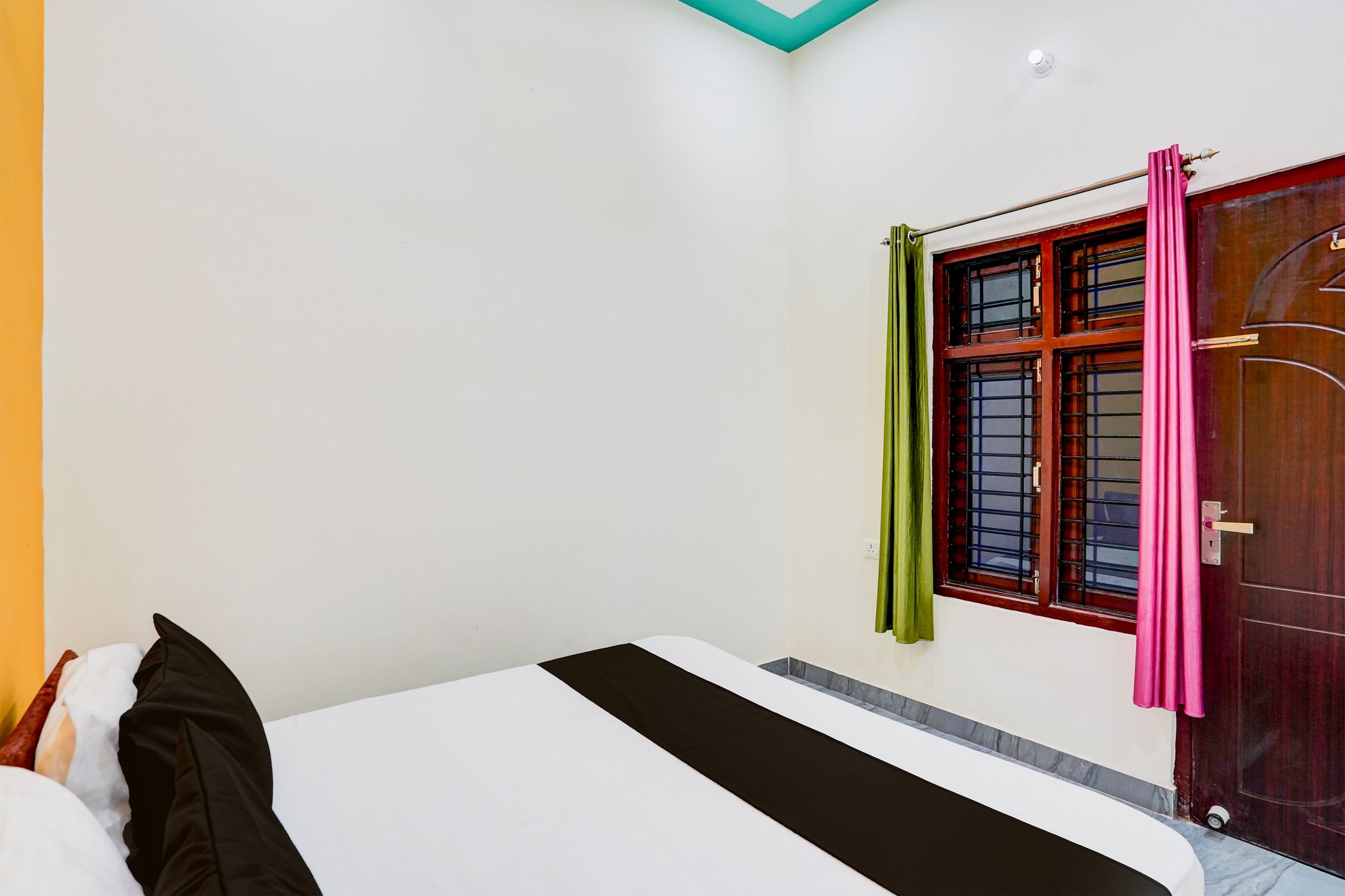 Hotel O by OYO ORM Inn Classic 11