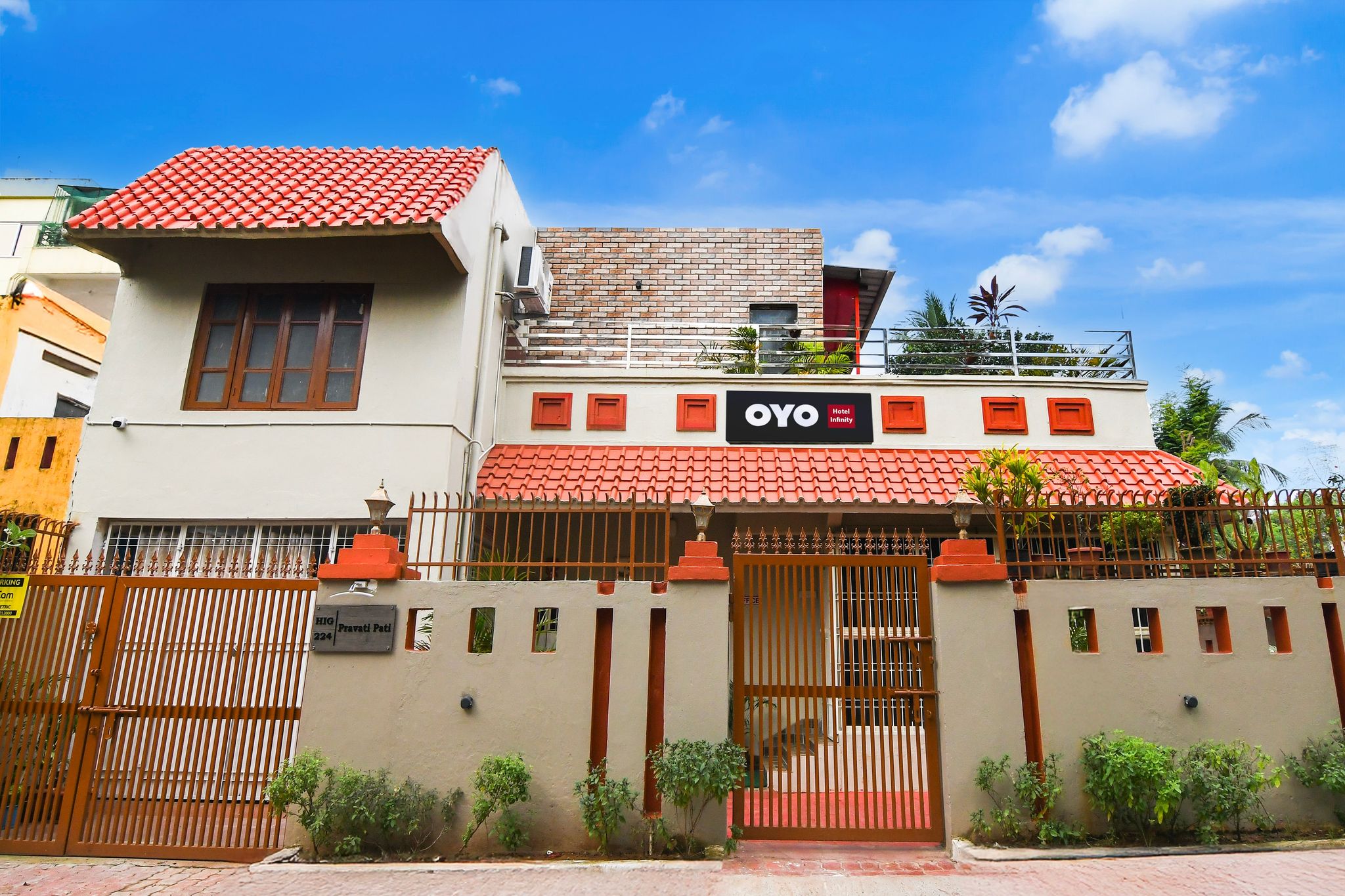 Hotel O Infinity hotel and cafe