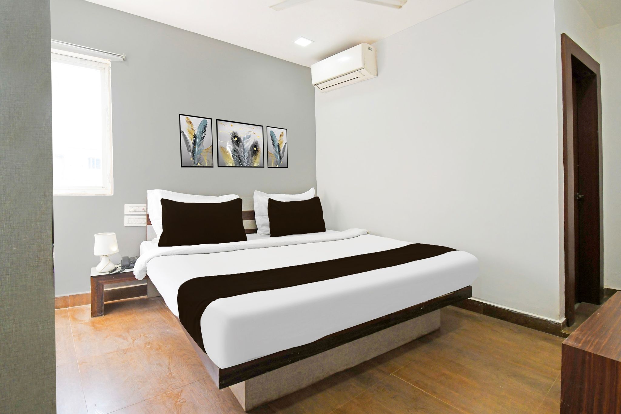 Super Townhouse Mancheswar Industrial Estate Classic 4