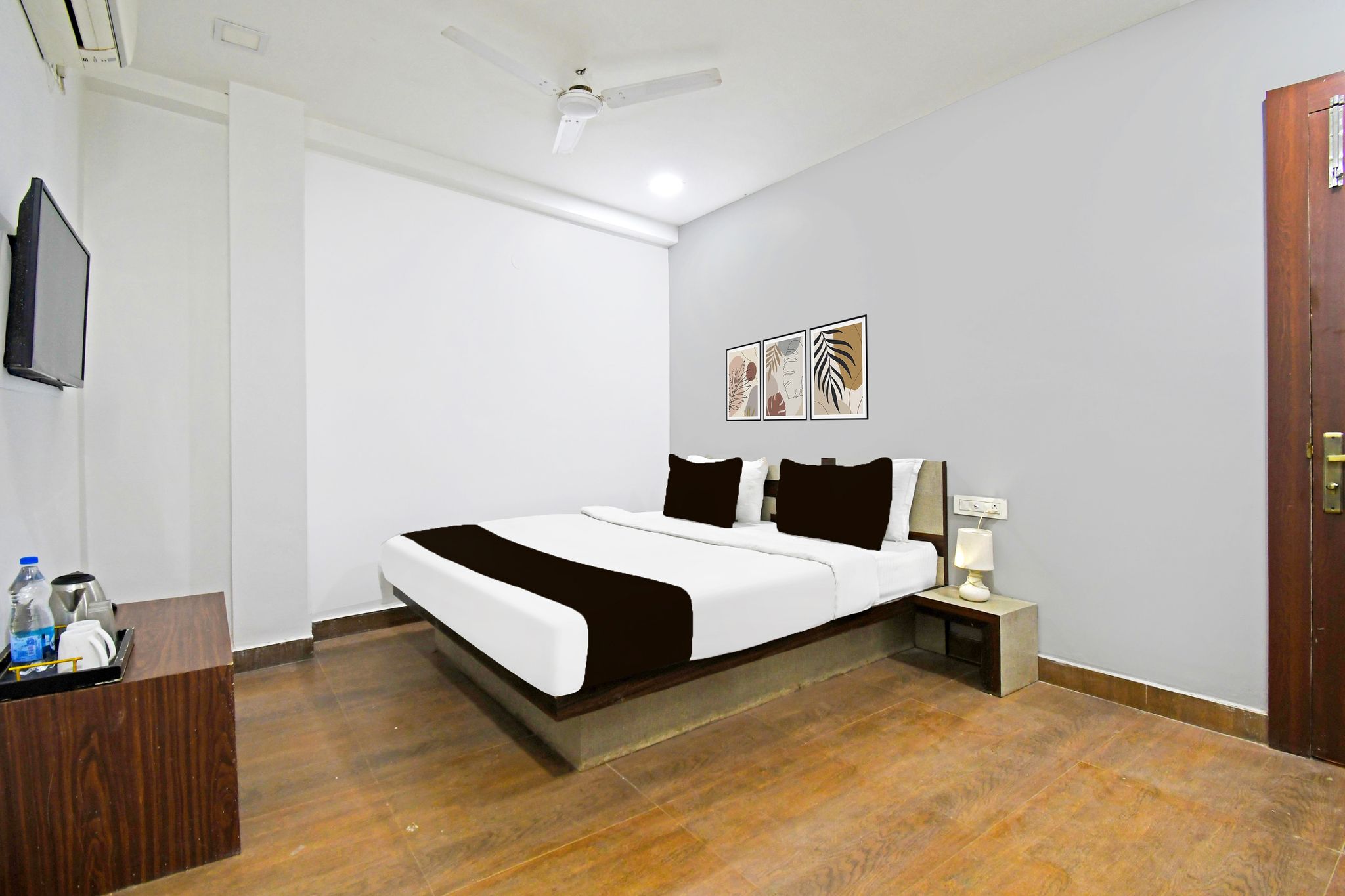 Super Townhouse Mancheswar Industrial Estate Classic 5