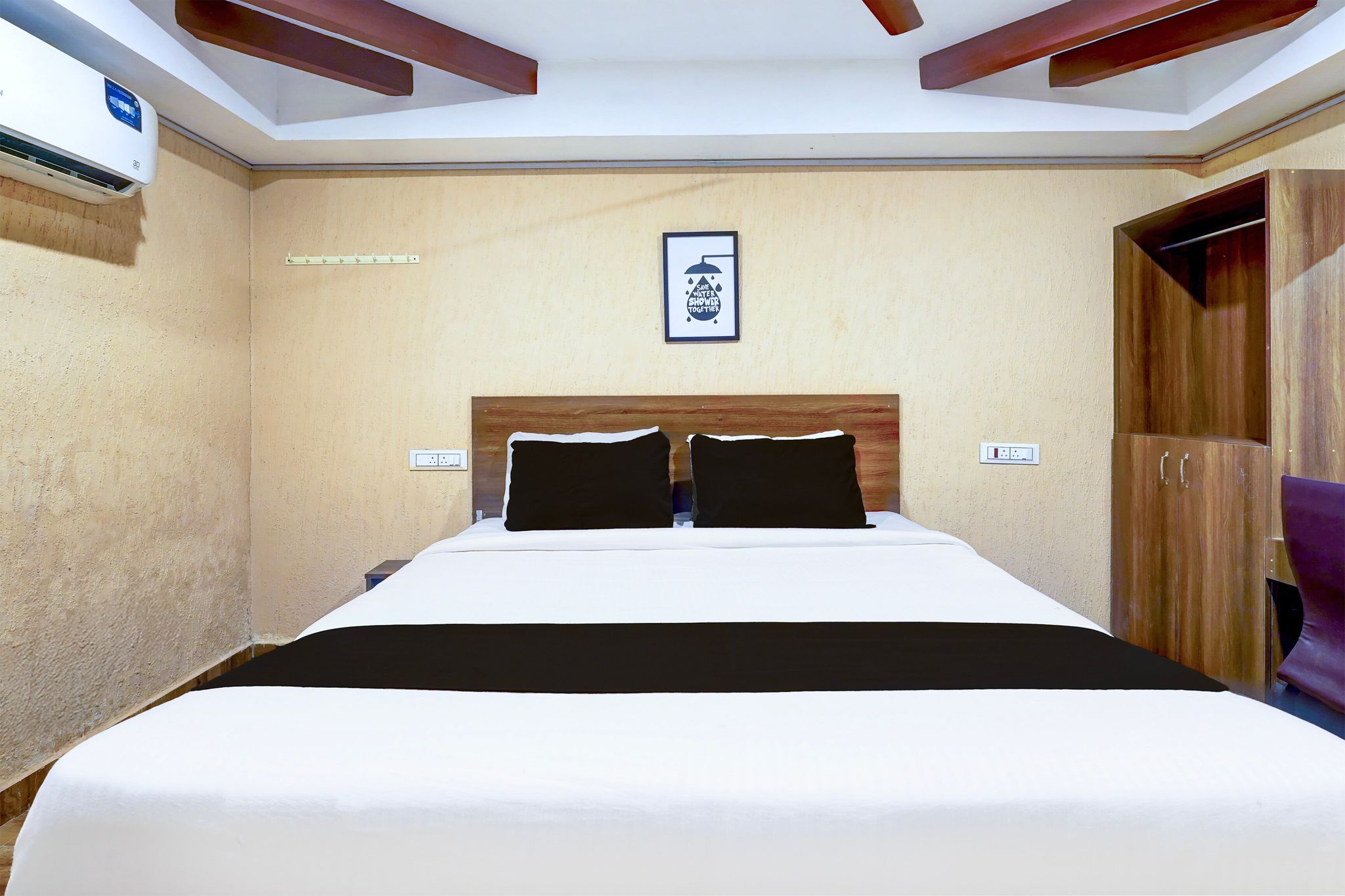 Hotel O Yazhini Inn Classic 9