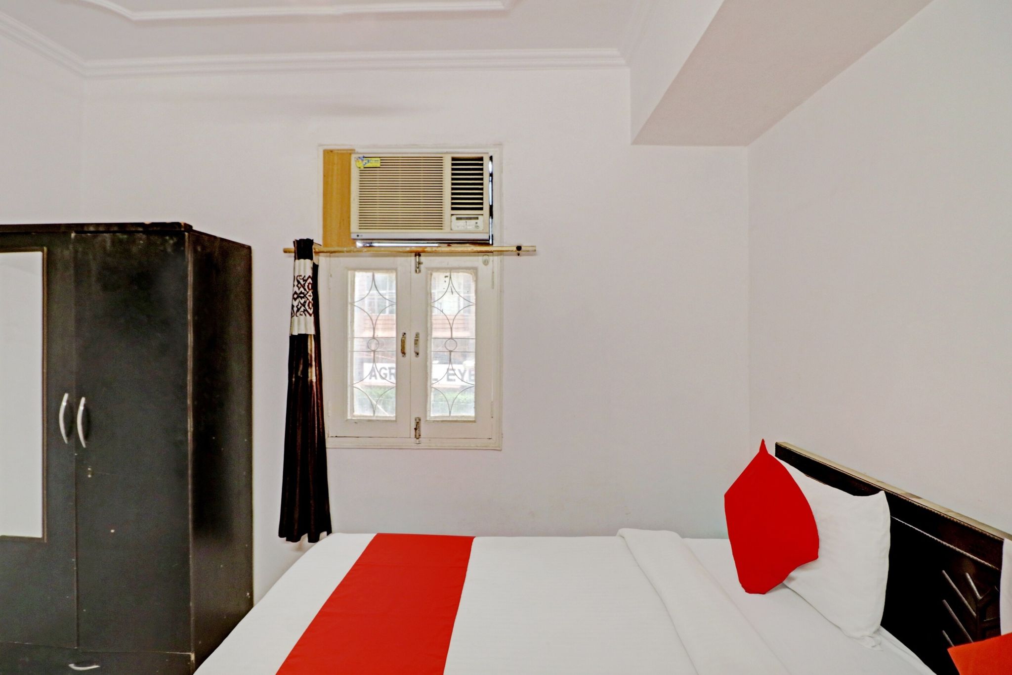 Side Image 2