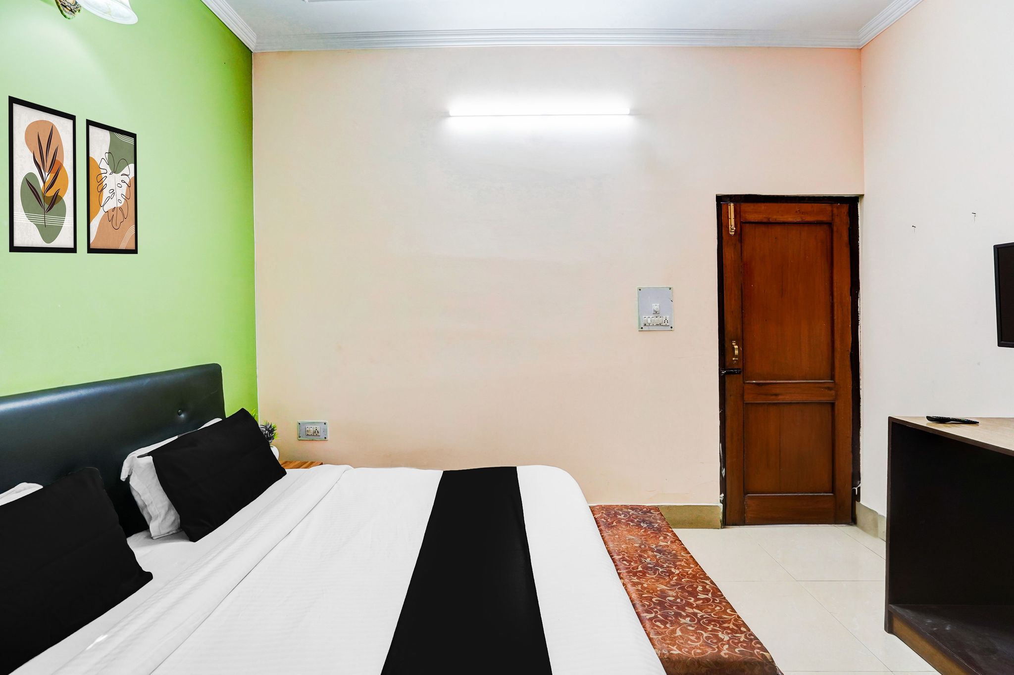 Super Hotel O Tyagi Road Near Prince Chowk Classic 6