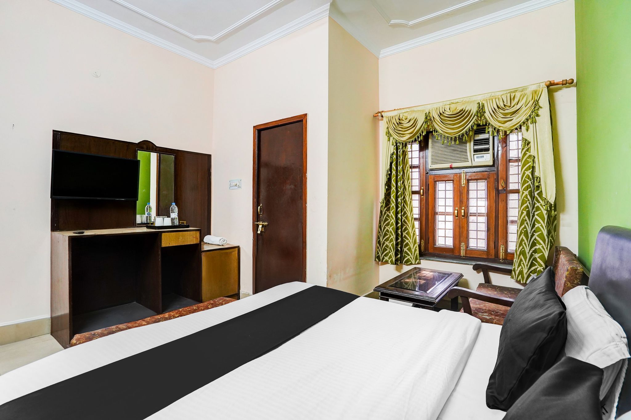 Super Hotel O Tyagi Road Near Prince Chowk Classic 2