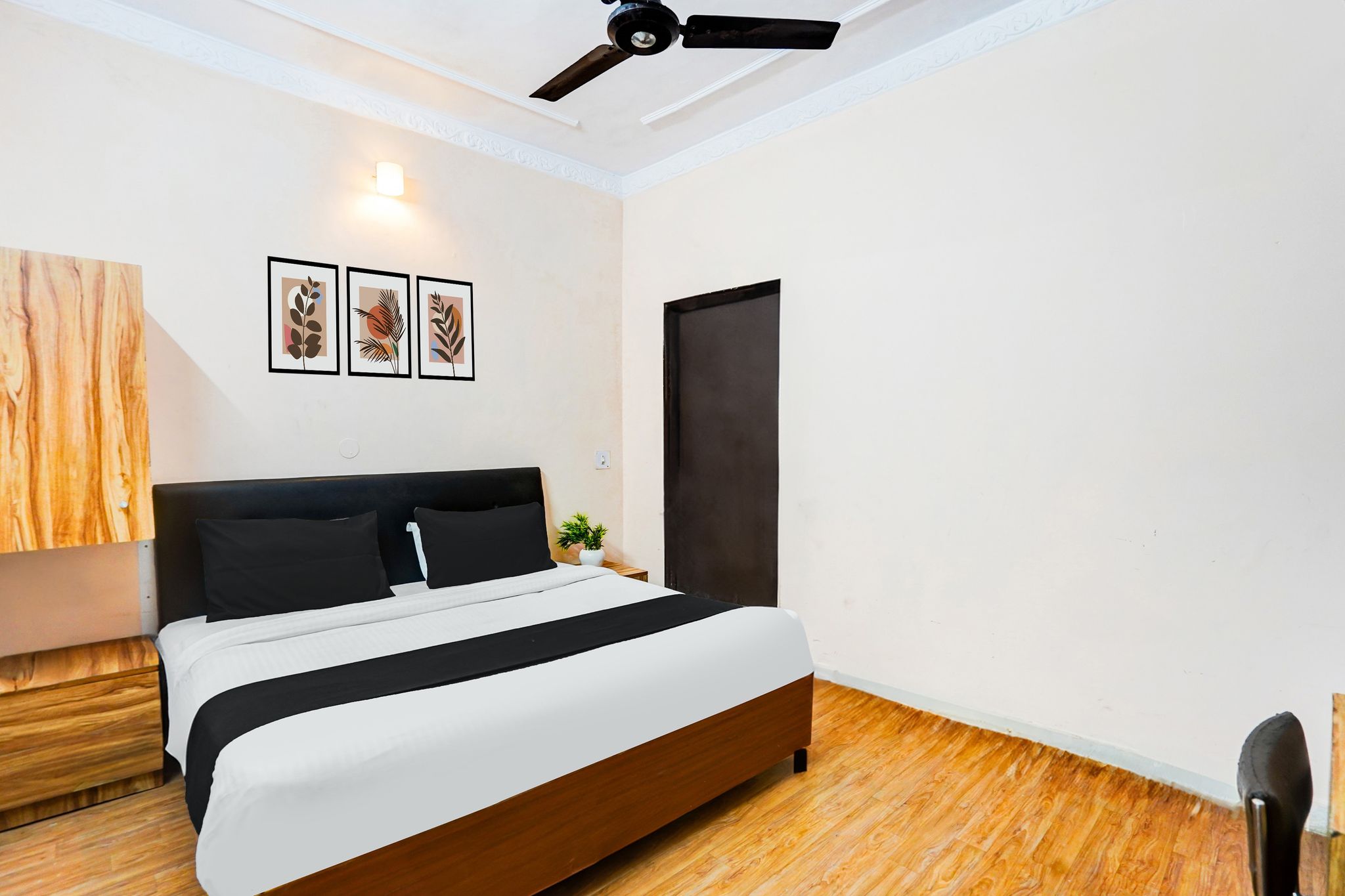 Super Hotel O Tyagi Road Near Prince Chowk Classic