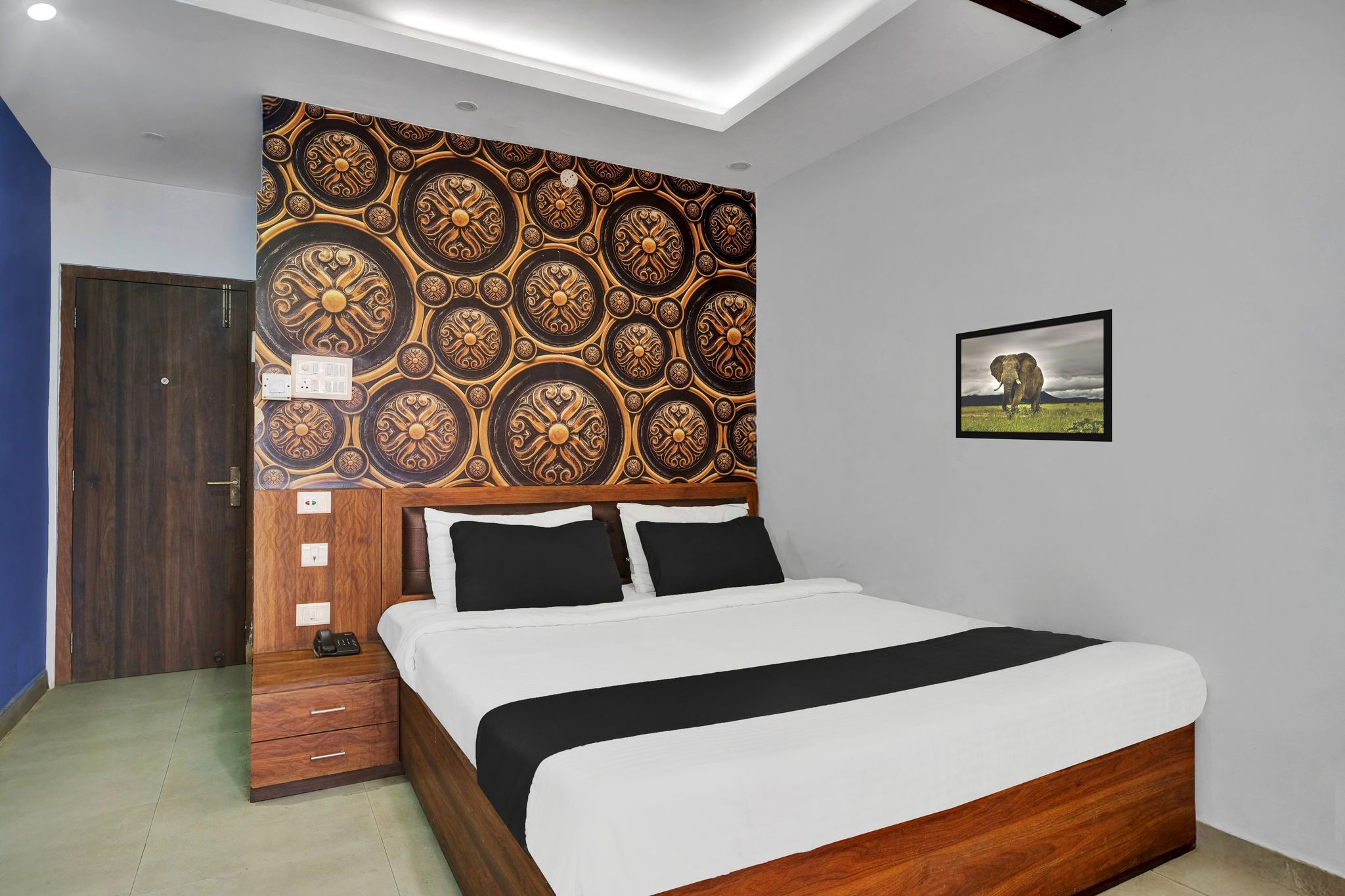 Super Townhouse Zoo Road Near Guwahati Central Formerly IR Luxuria Classic 13