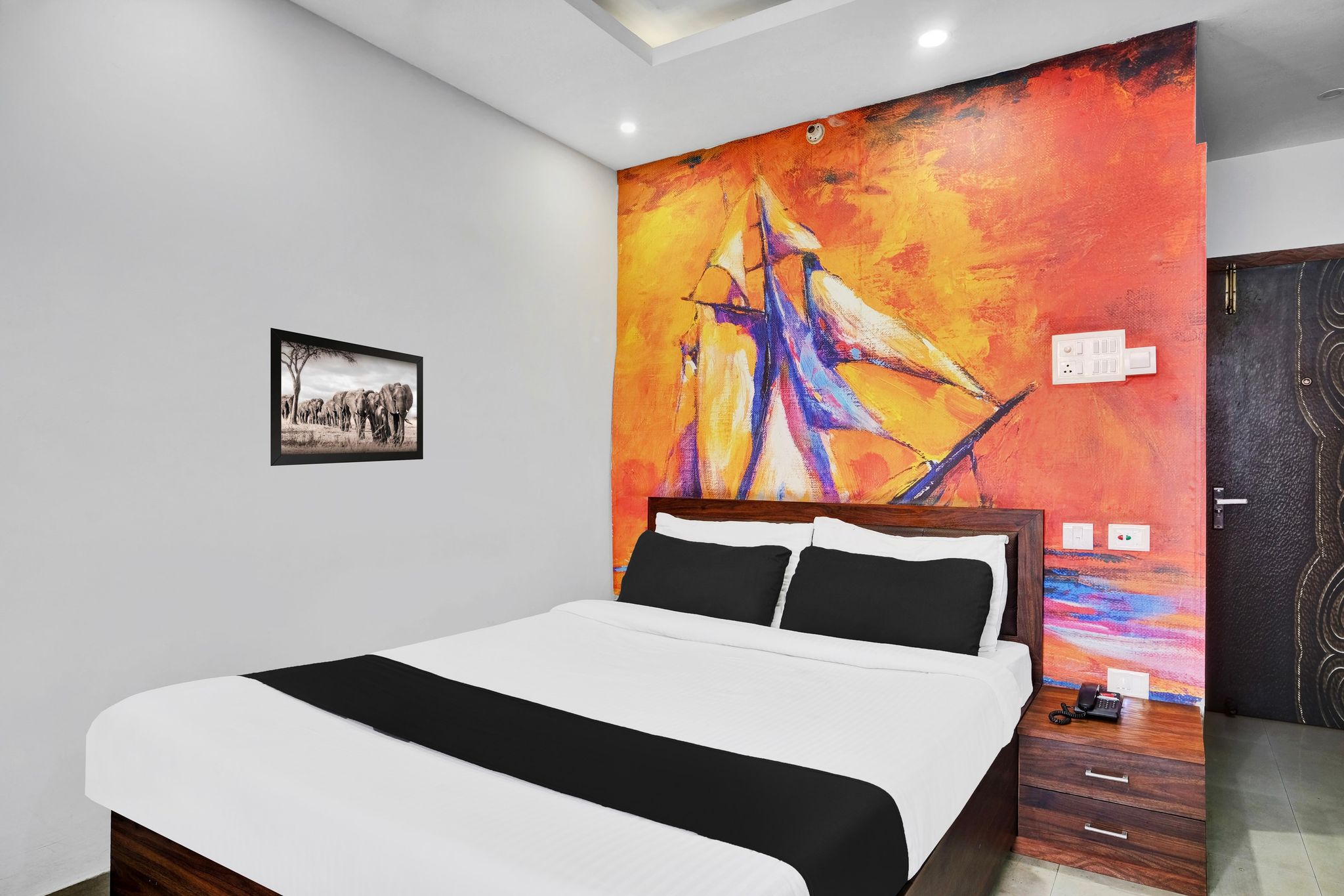 Super Townhouse Zoo Road Near Guwahati Central Formerly IR Luxuria Classic 7