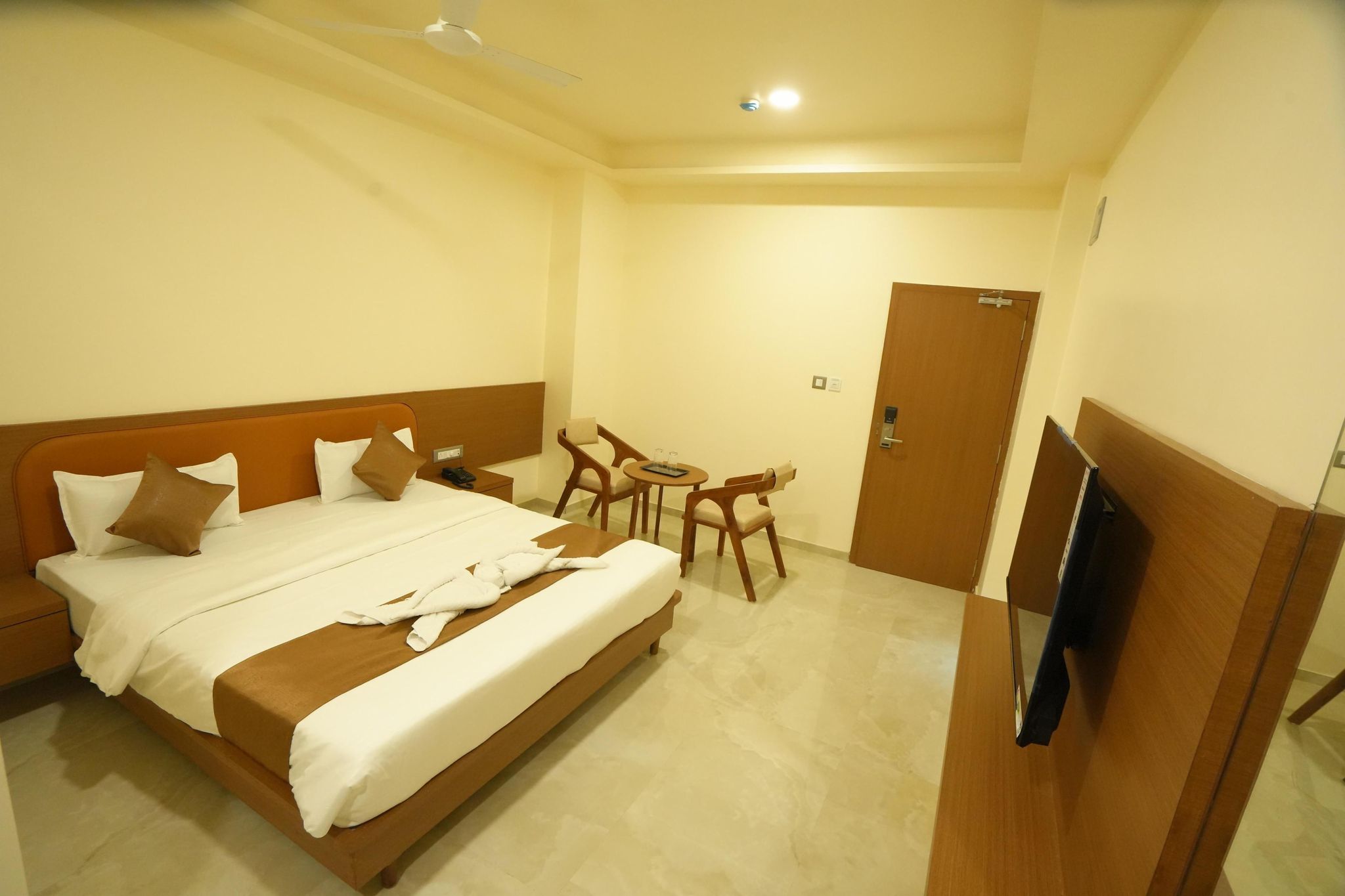 StayGuru The Canyon Inn AC SUPER DELUXE ROOM 3