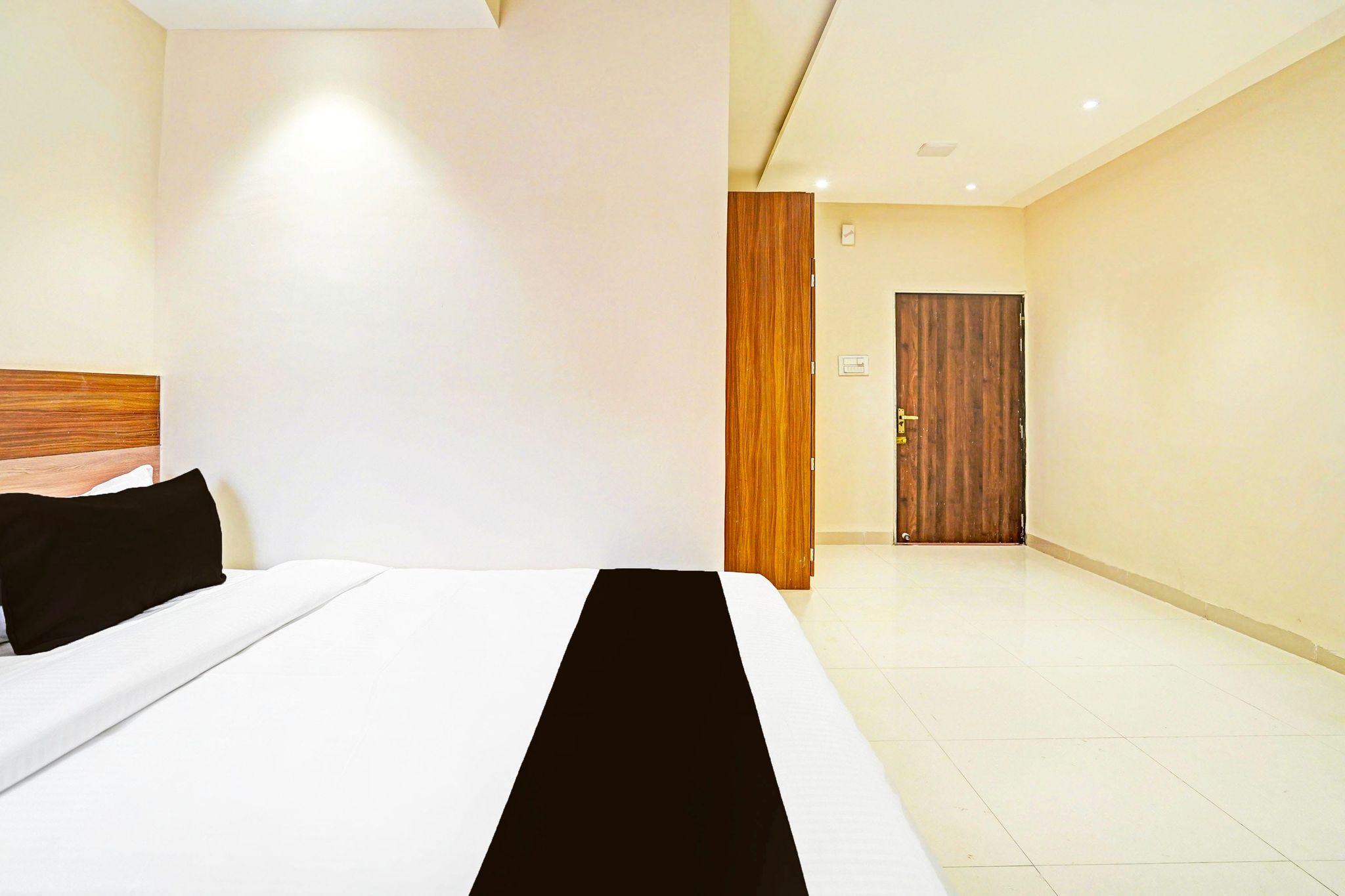 Super Hotel O Kalpi Road Formerly Hotel Gajanand Classic 11