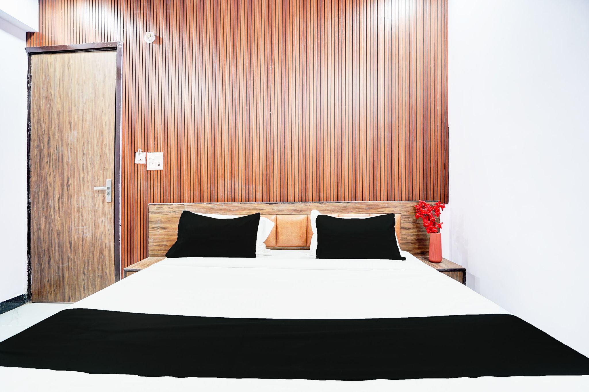 Collection O Hotel Star Inn Near By Hindon Airforce Mohan Nagar Ghaziabad Classic 6