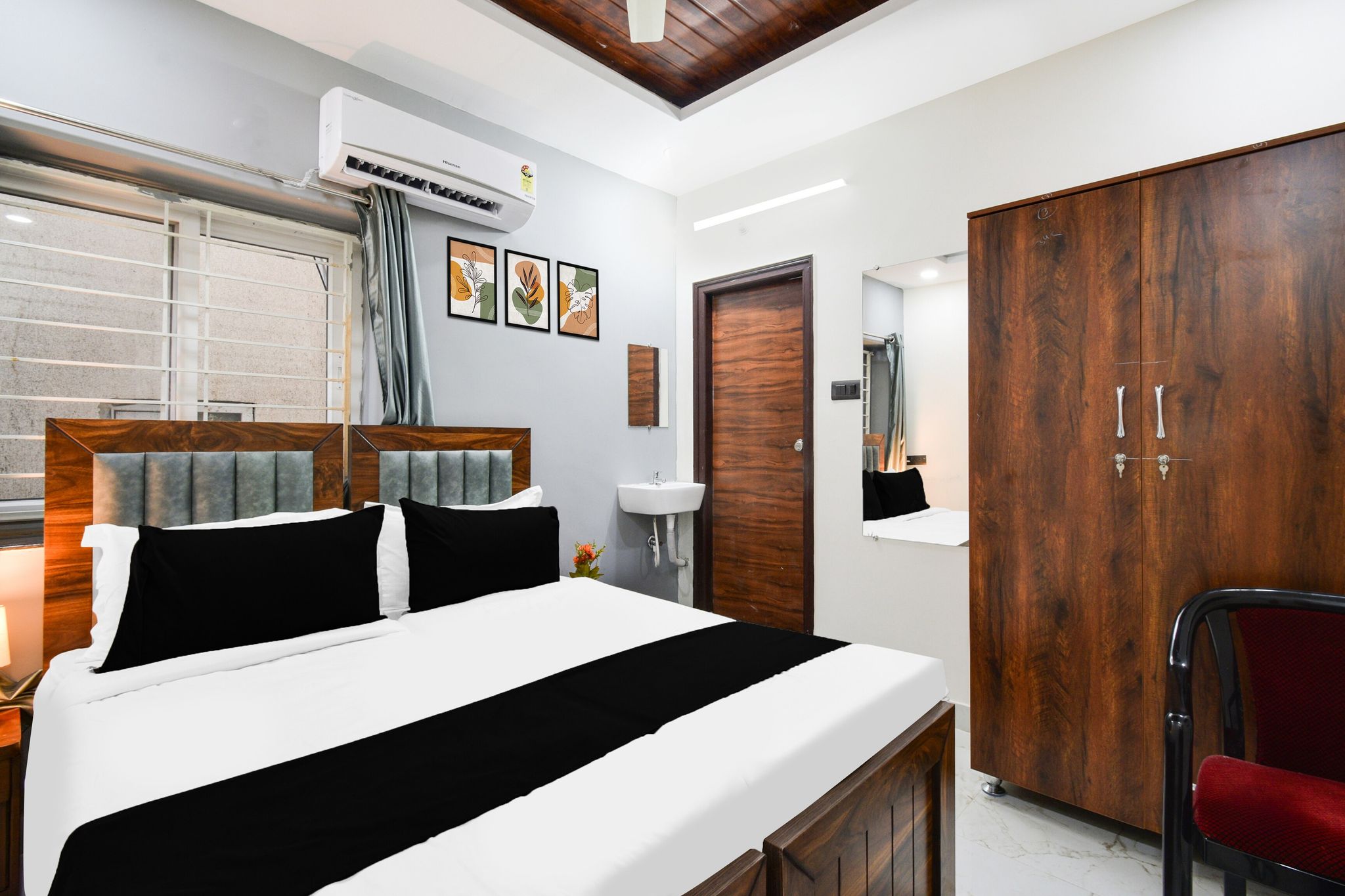 Super Collection O ISB Gachibowli Classic 5