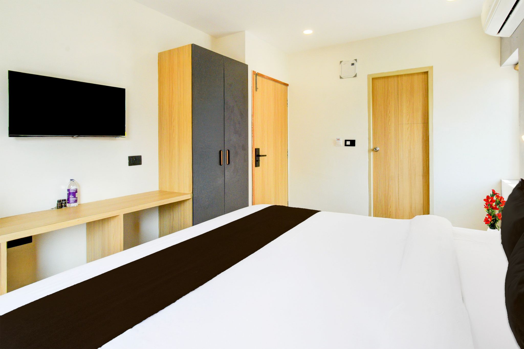 Townhouse Aarav Business Hotel Classic 13