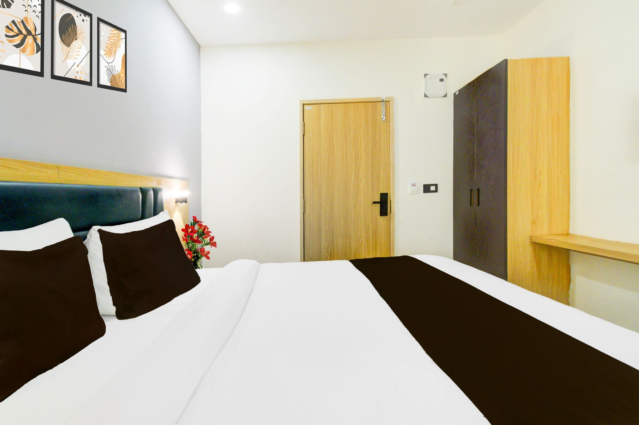 Townhouse Aarav Business Hotel Classic 8