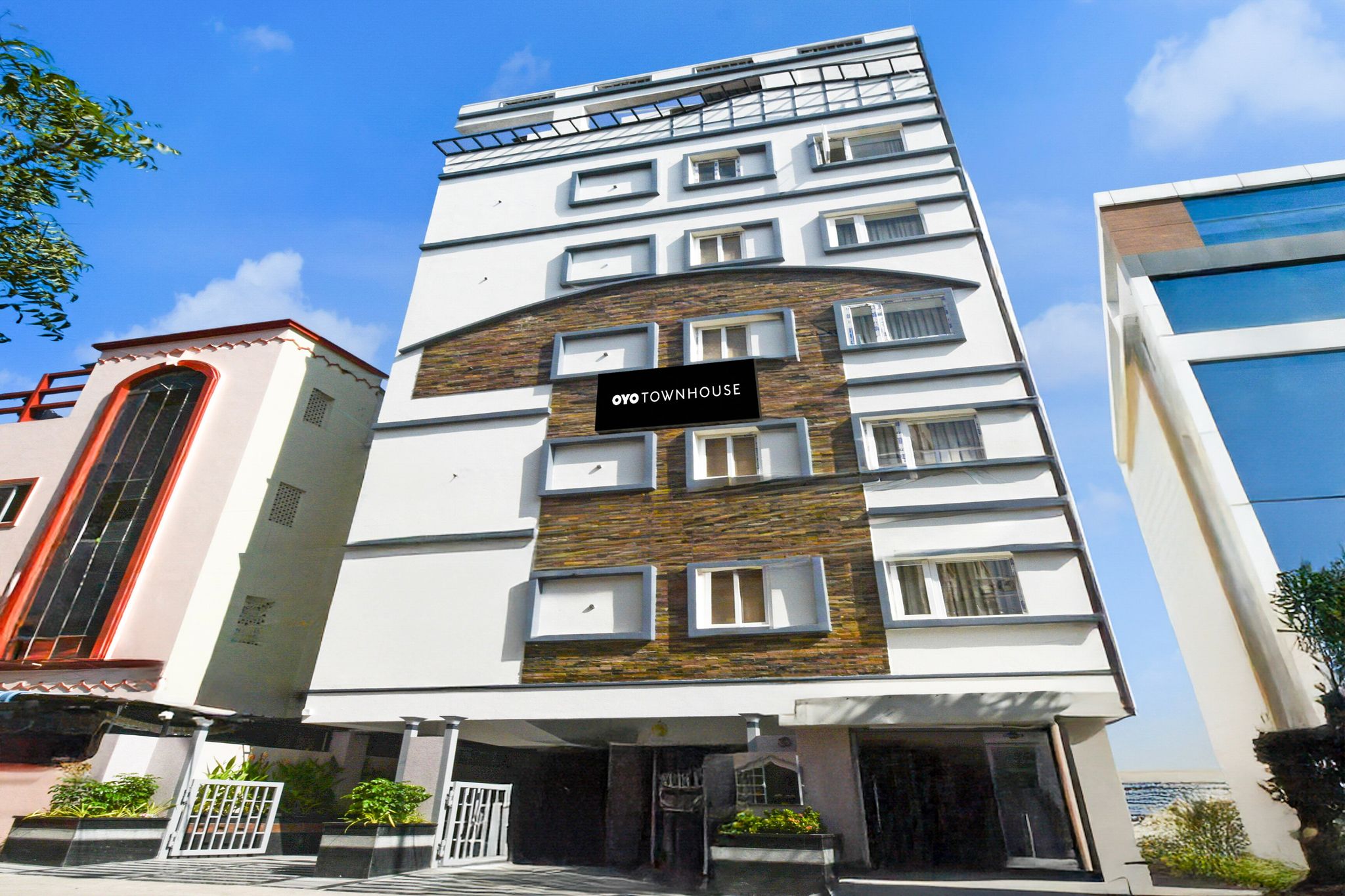 Townhouse Aarav Business Hotel