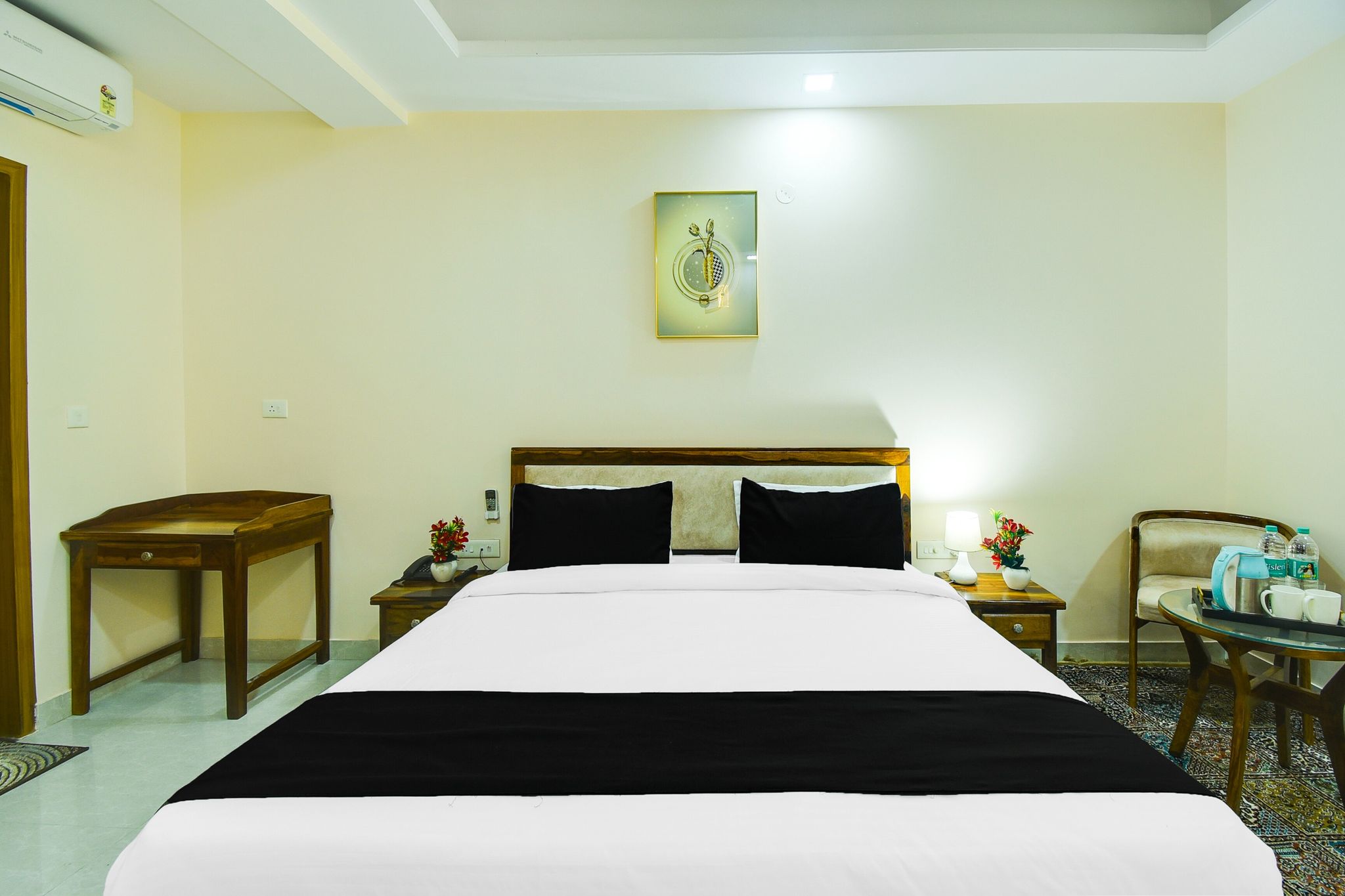 Hotel O Royal Retreat