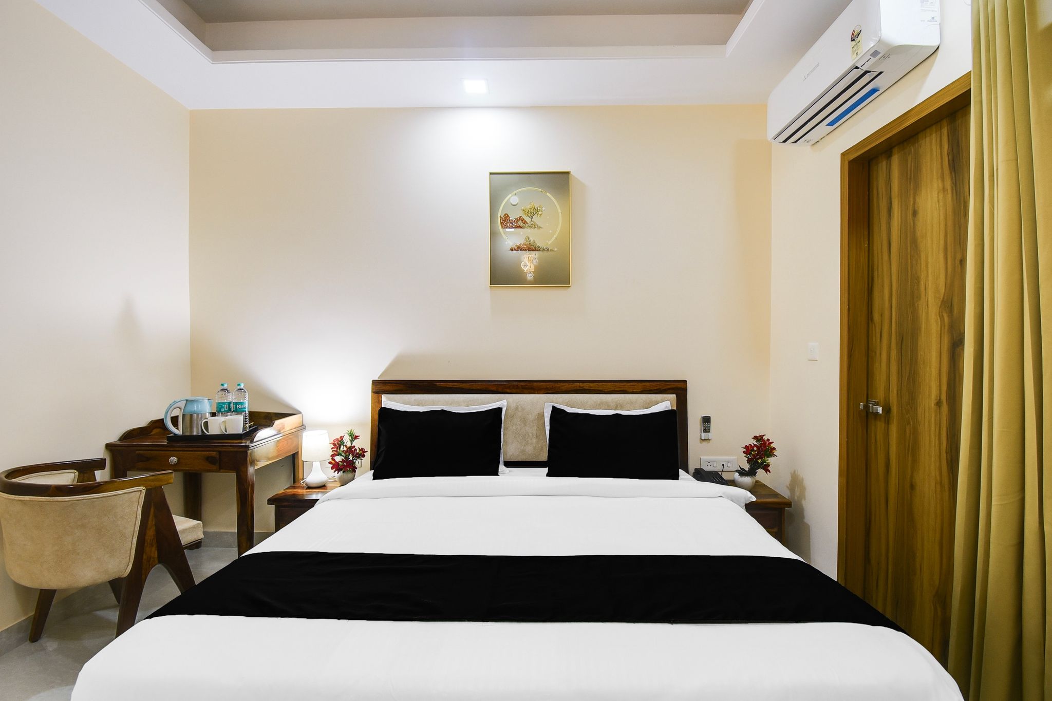 Hotel O Royal Retreat
