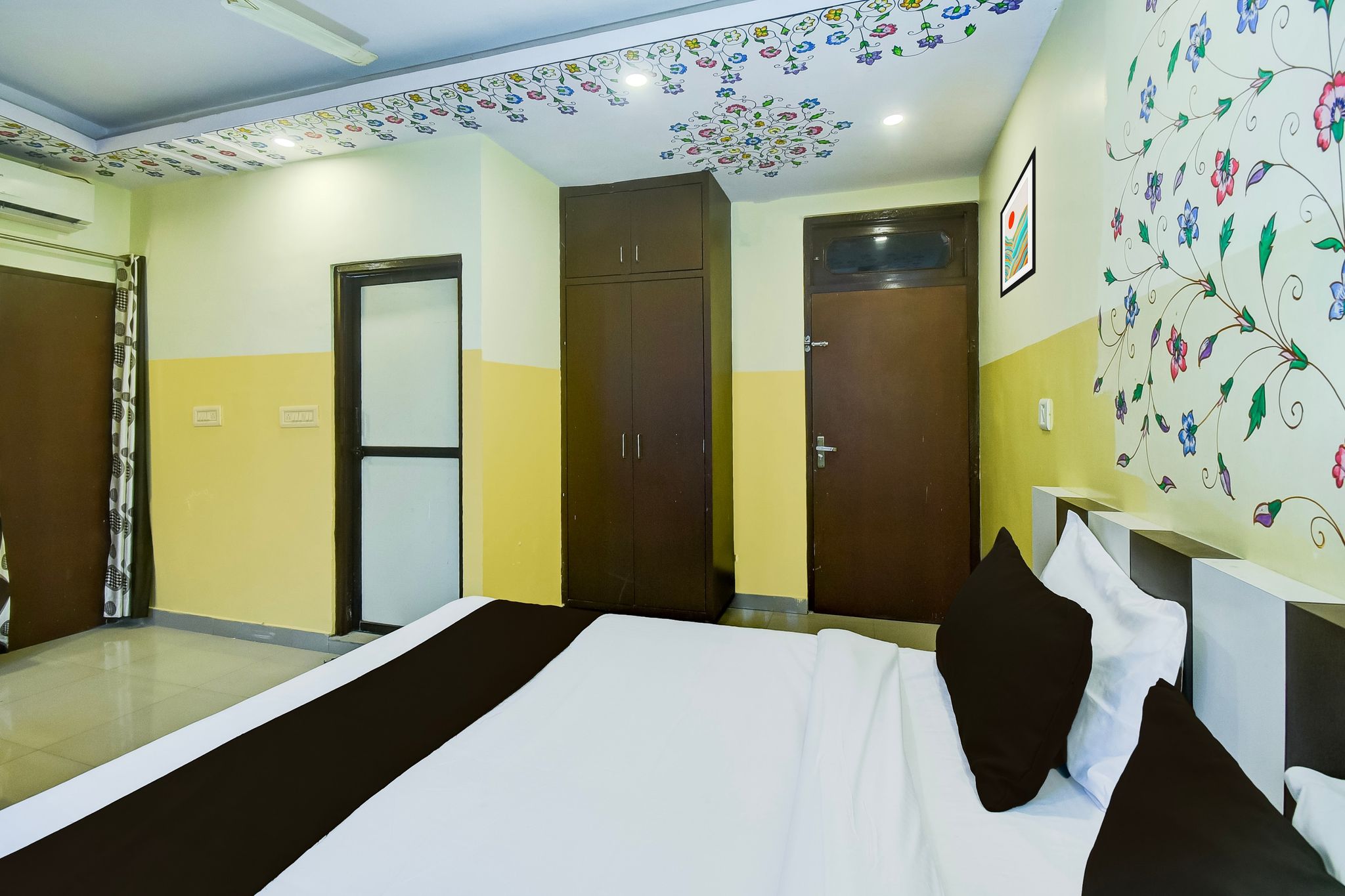 Super Collection O Ramgarh Mod Near Hawa Mahal Formerly Hotel NG Palace Classic 14