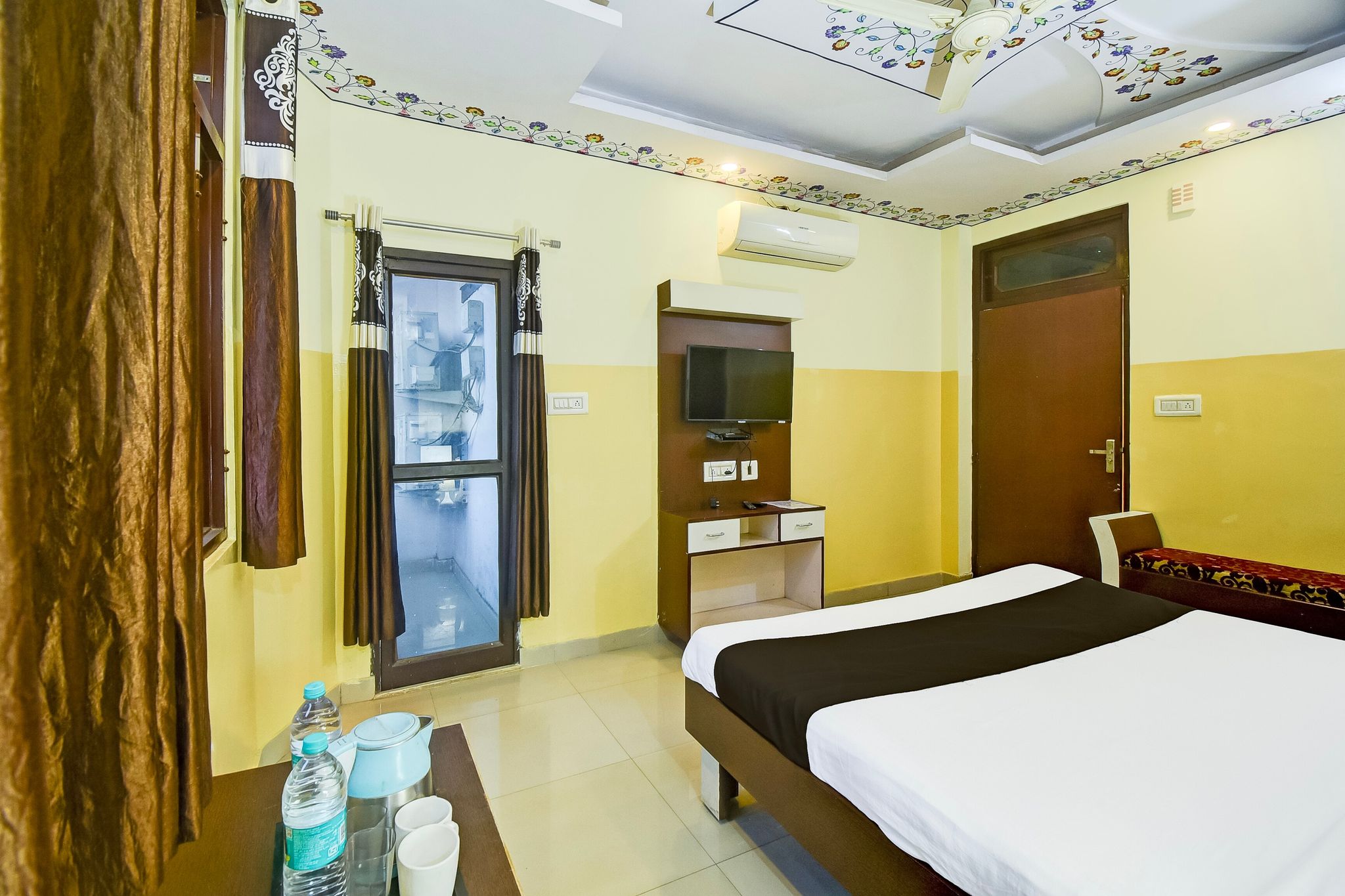 Super Collection O Ramgarh Mod Near Hawa Mahal Formerly Hotel NG Palace Classic 7