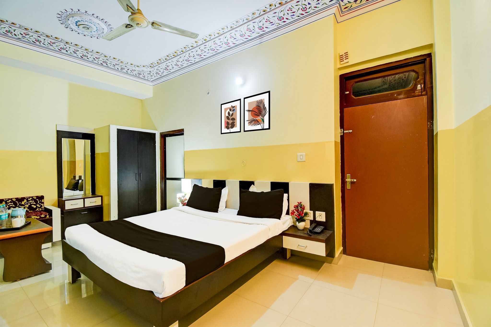 Super Collection O Ramgarh Mod Near Hawa Mahal Formerly Hotel NG Palace Classic 12