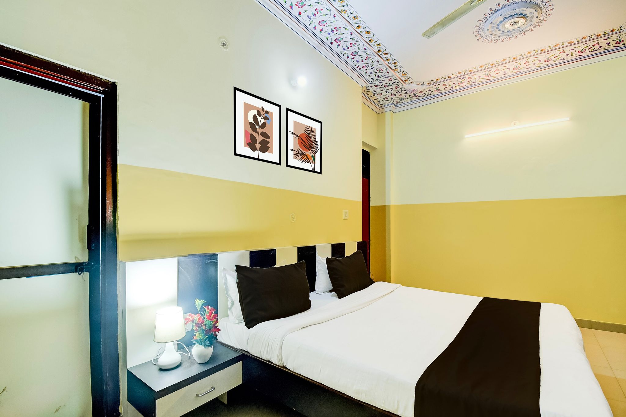 Super Collection O Ramgarh Mod Near Hawa Mahal Formerly Hotel NG Palace Classic 3