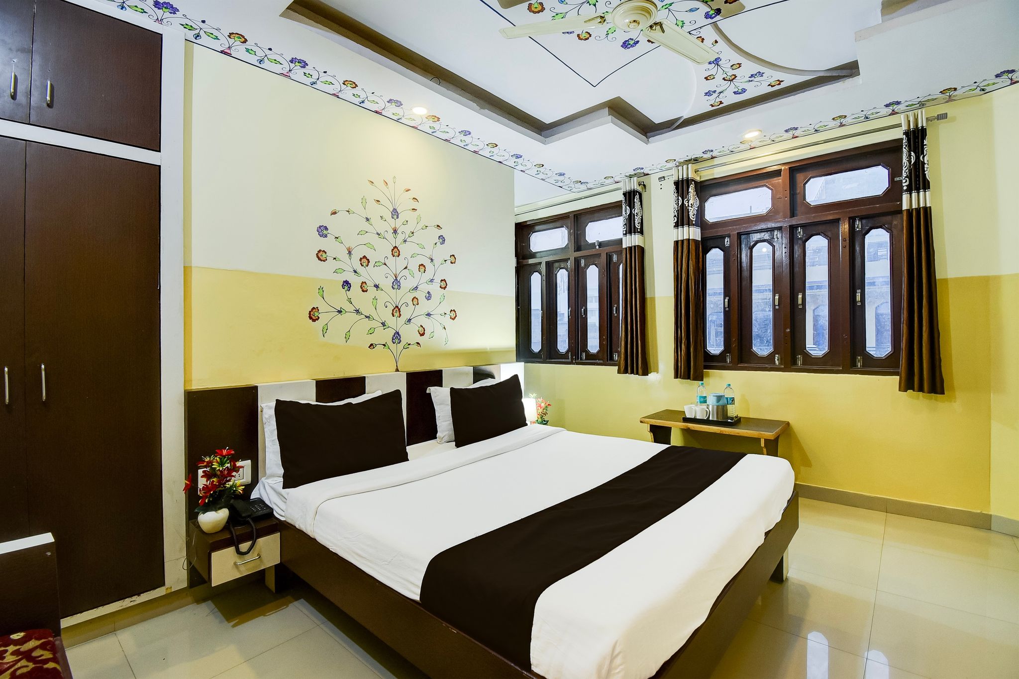 Super Collection O Ramgarh Mod Near Hawa Mahal Formerly Hotel NG Palace Classic