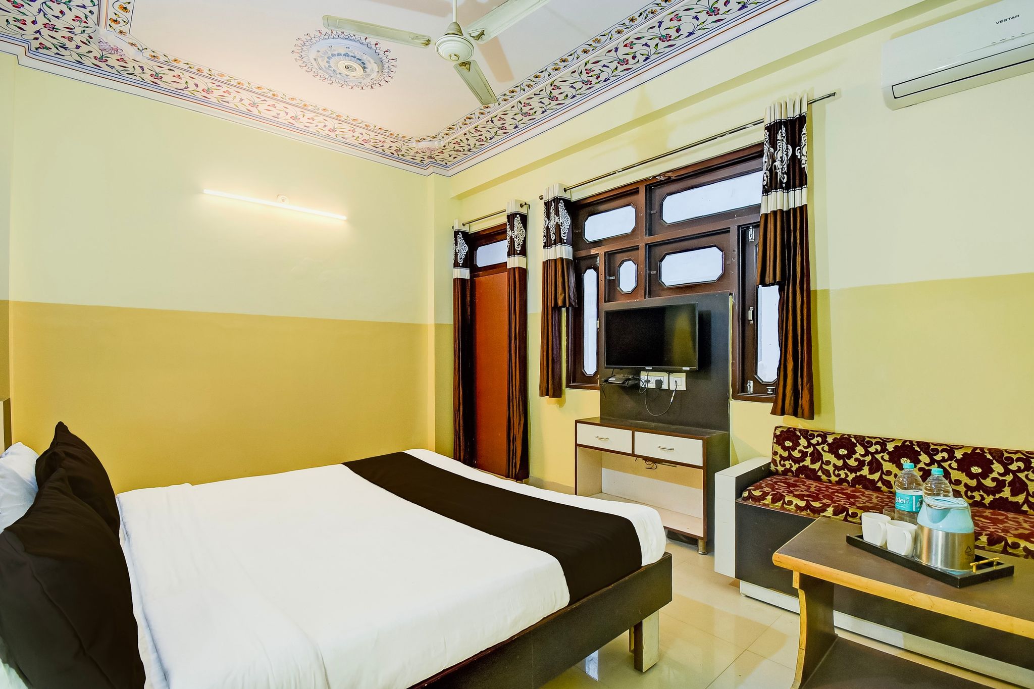 Super Collection O Ramgarh Mod Near Hawa Mahal Formerly Hotel NG Palace Classic 2