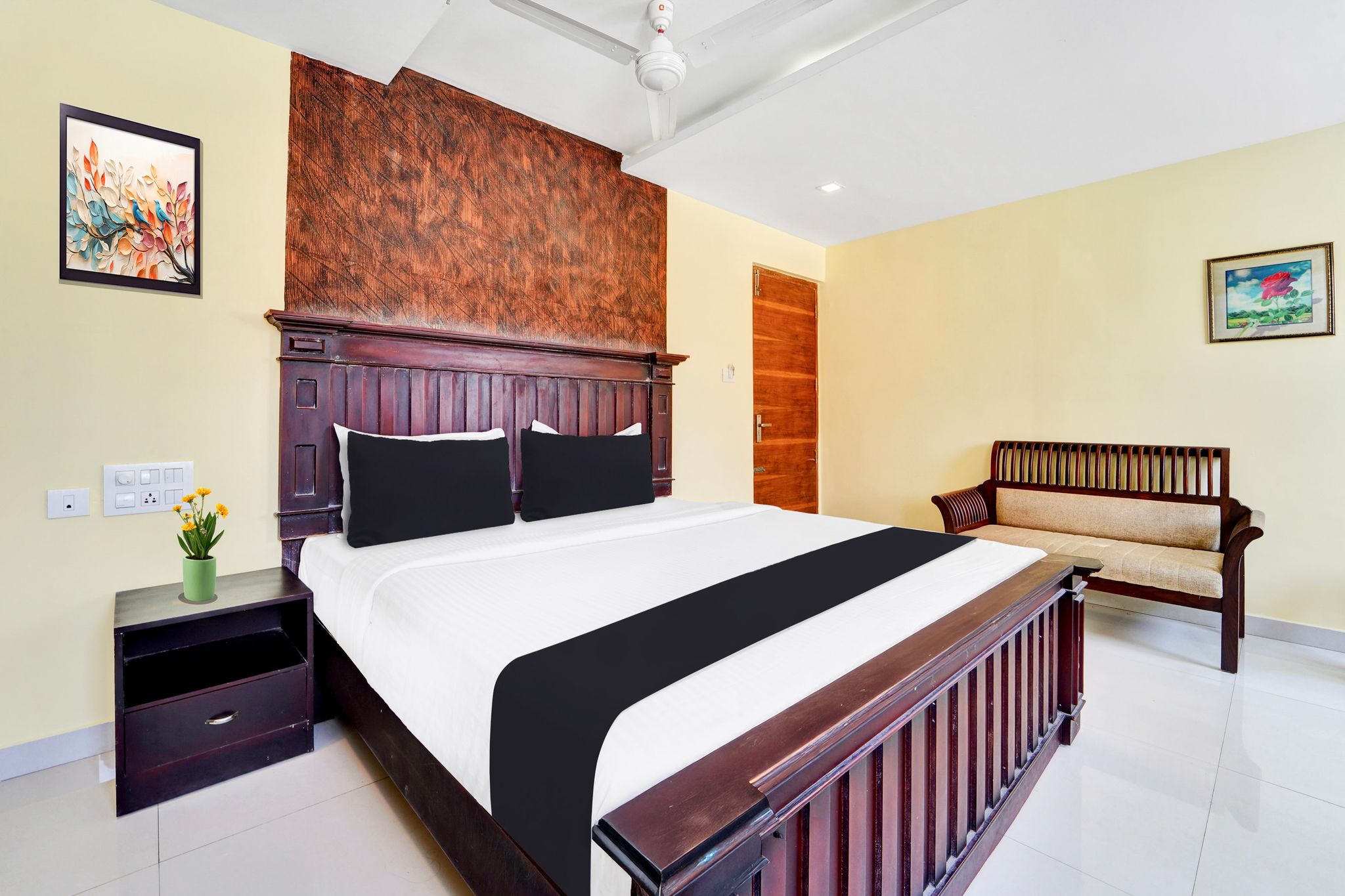 Super Townhouse Ernakulam North Classic 5