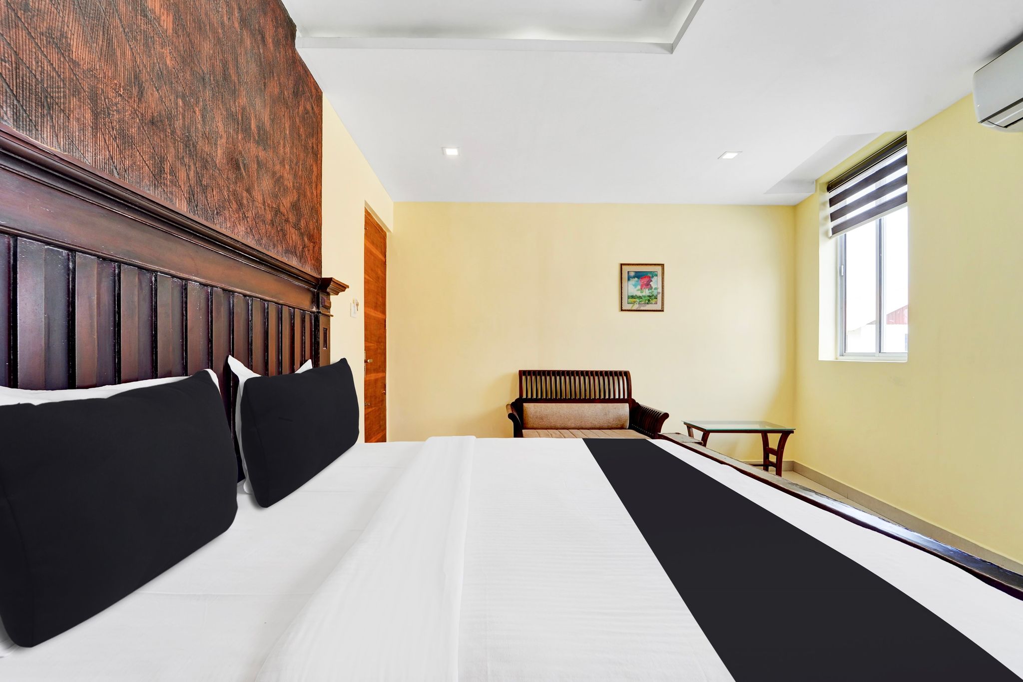 Super Townhouse Ernakulam North Classic 15